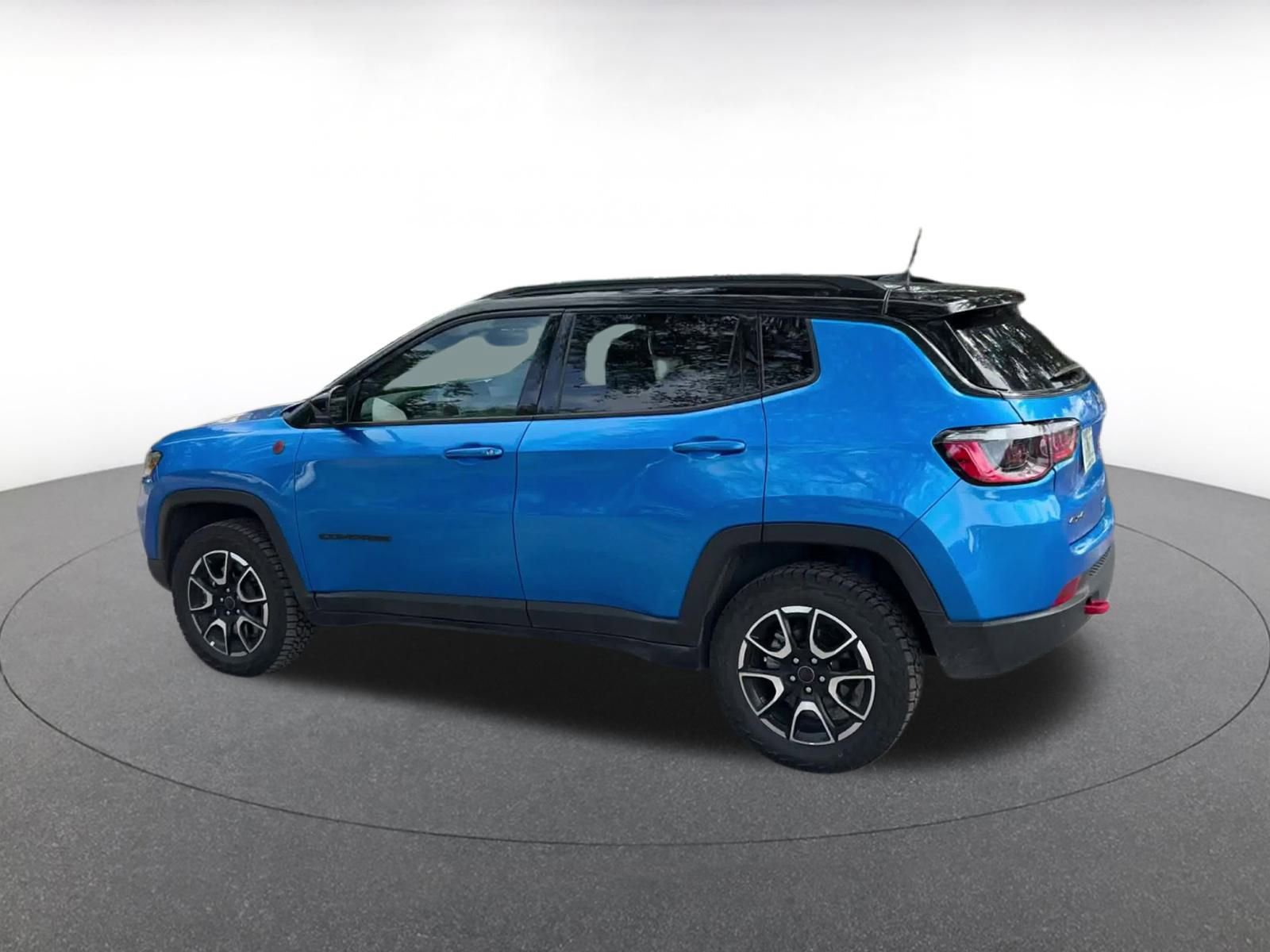 Thumbnail: 2025 Jeep Compass - 10