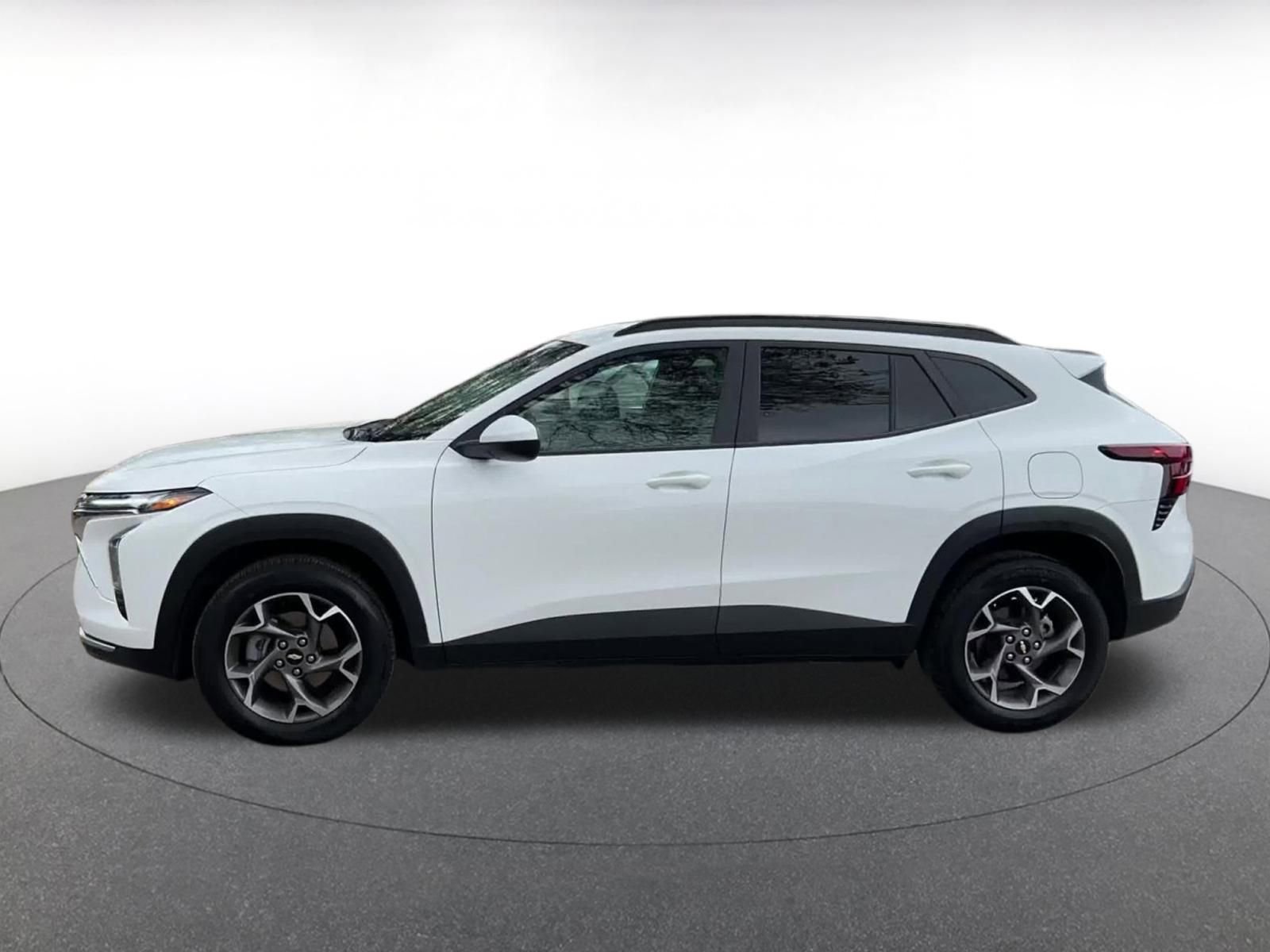 Thumbnail: 2025 Chevrolet Trax - 9