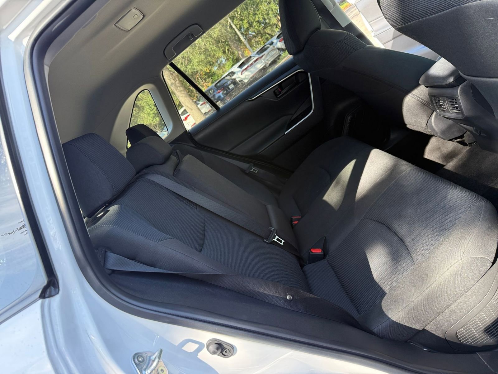 Thumbnail: 2025 Toyota RAV4 - 31