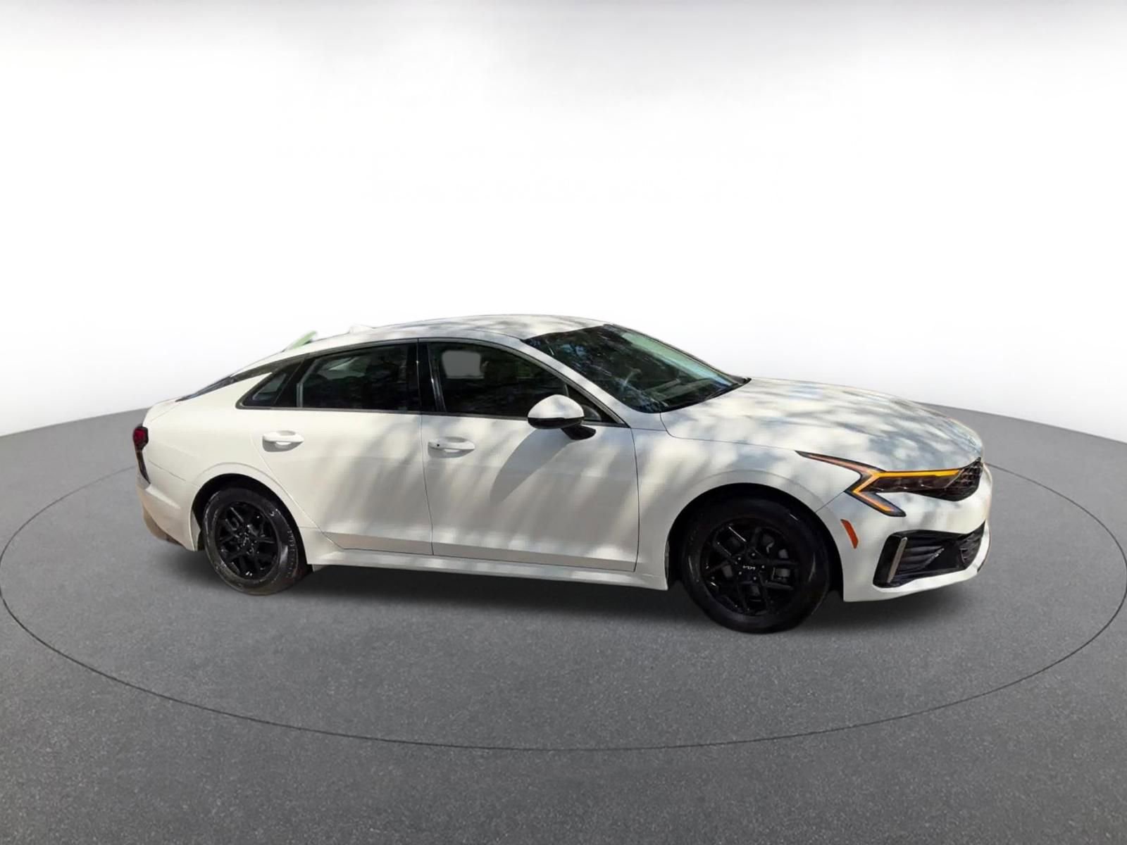 Thumbnail: 2025 Kia K5 - 2