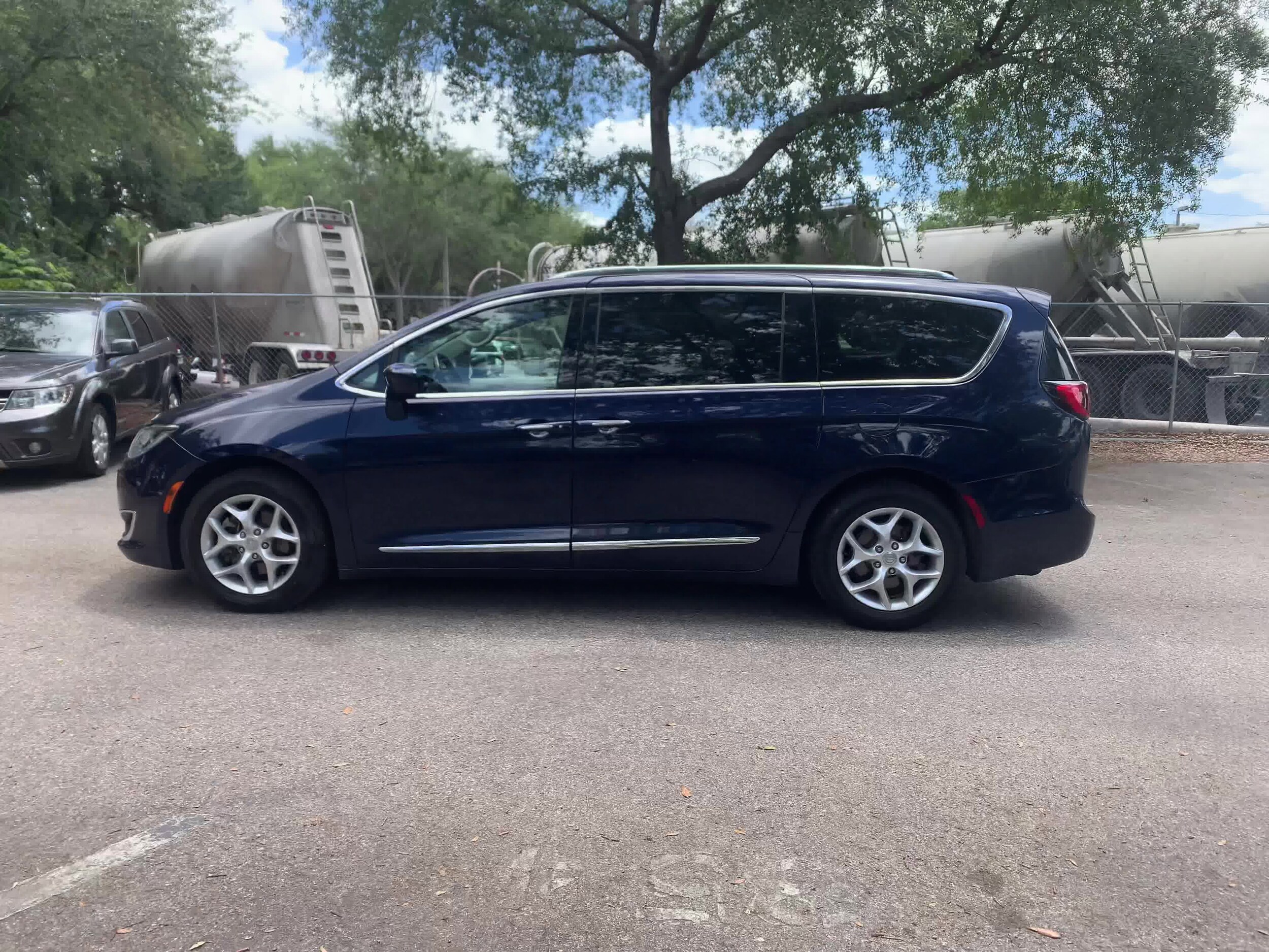 2018 Chrysler Pacifica Touring 8