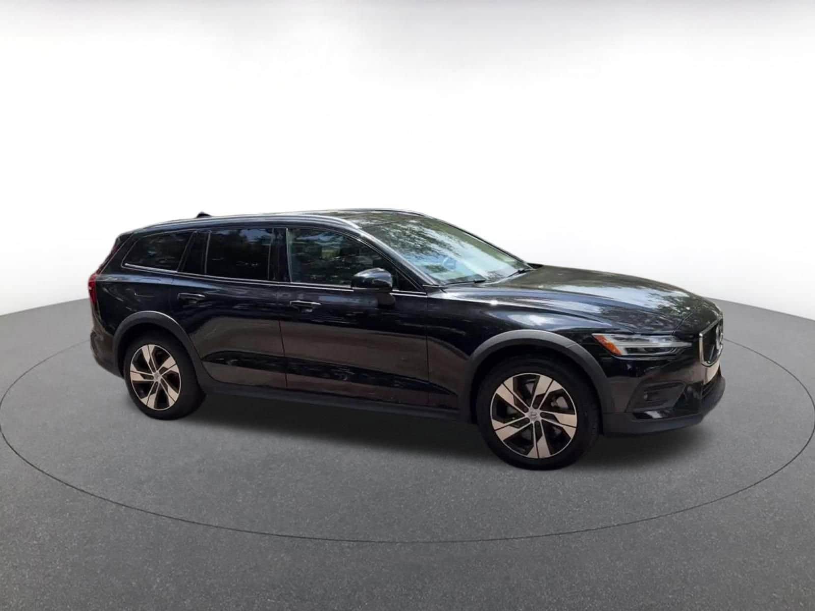 Thumbnail: 2025 Volvo S60 - 2