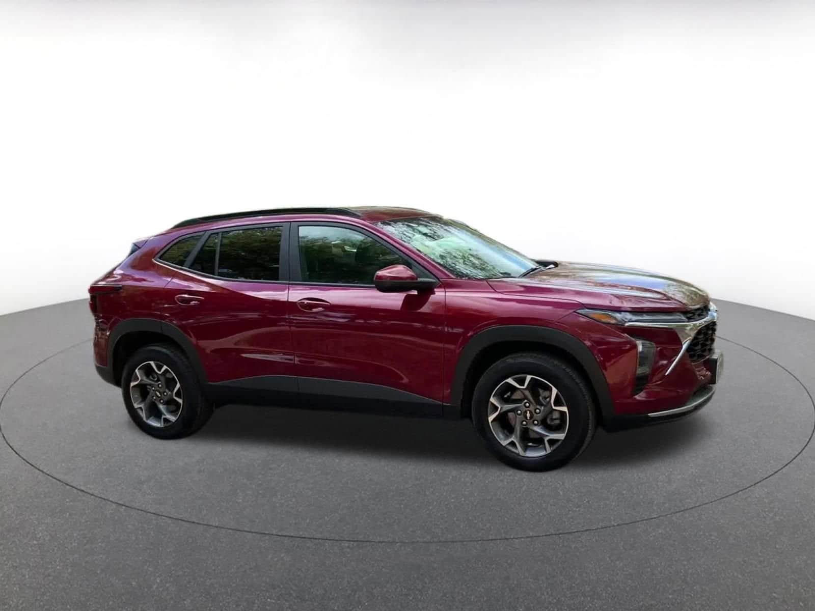 Thumbnail: 2025 Chevrolet Trax - 2