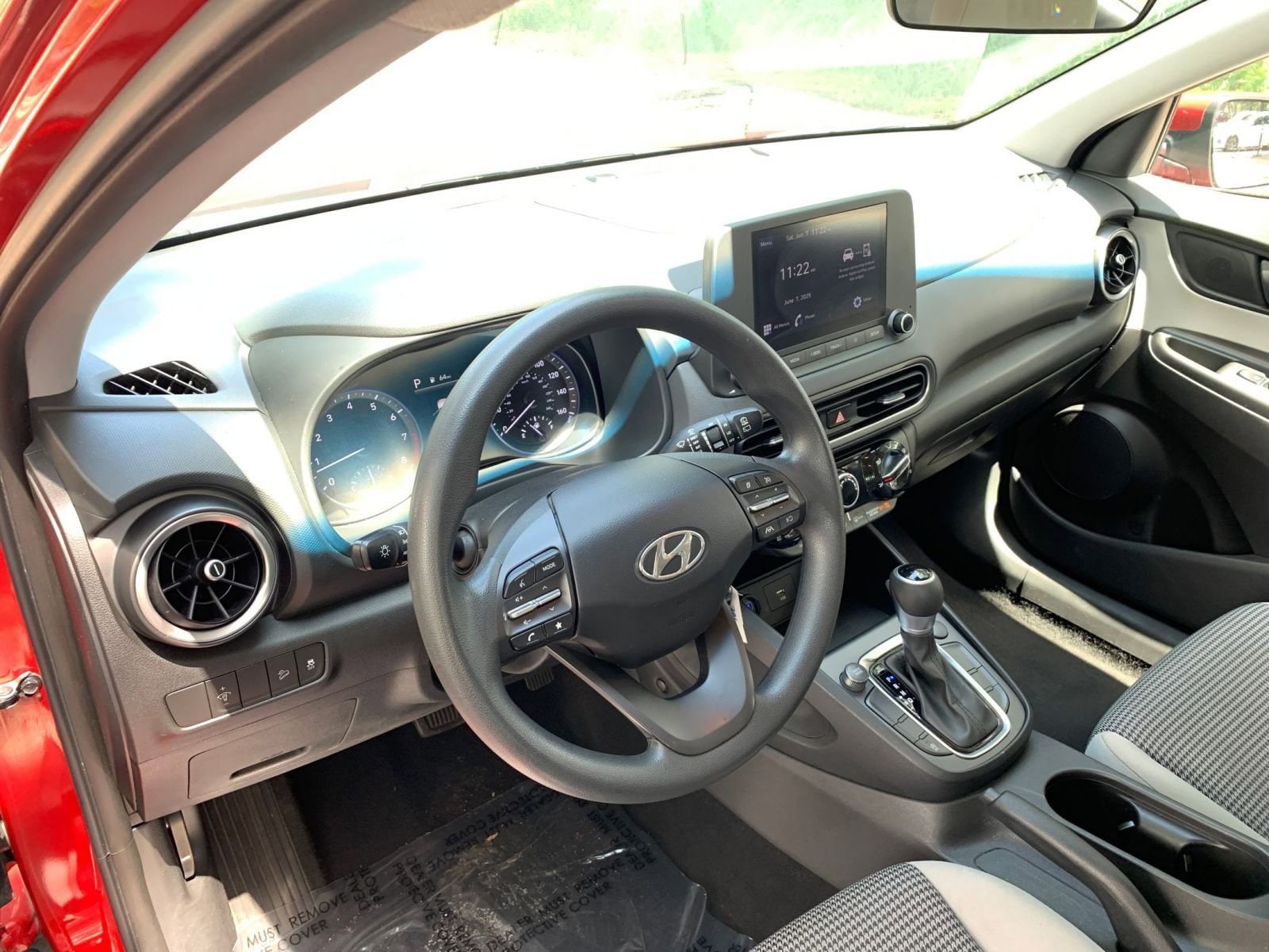 2022 Hyundai Kona SE 28