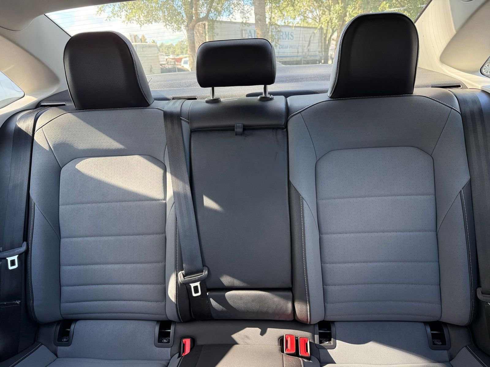 Thumbnail: 2025 Volkswagen Jetta - 32