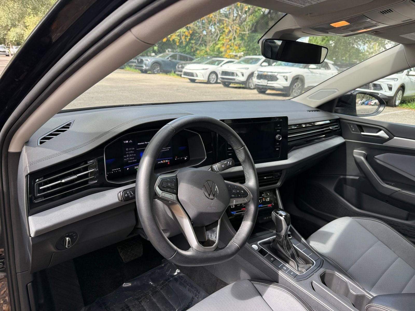 Thumbnail: 2025 Volkswagen Jetta - 28