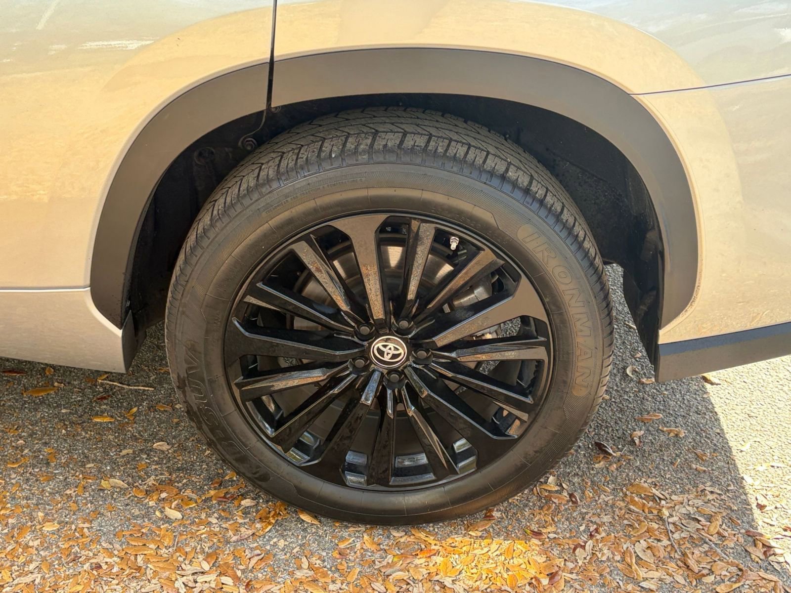 Thumbnail: 2024 Toyota Highlander - 30