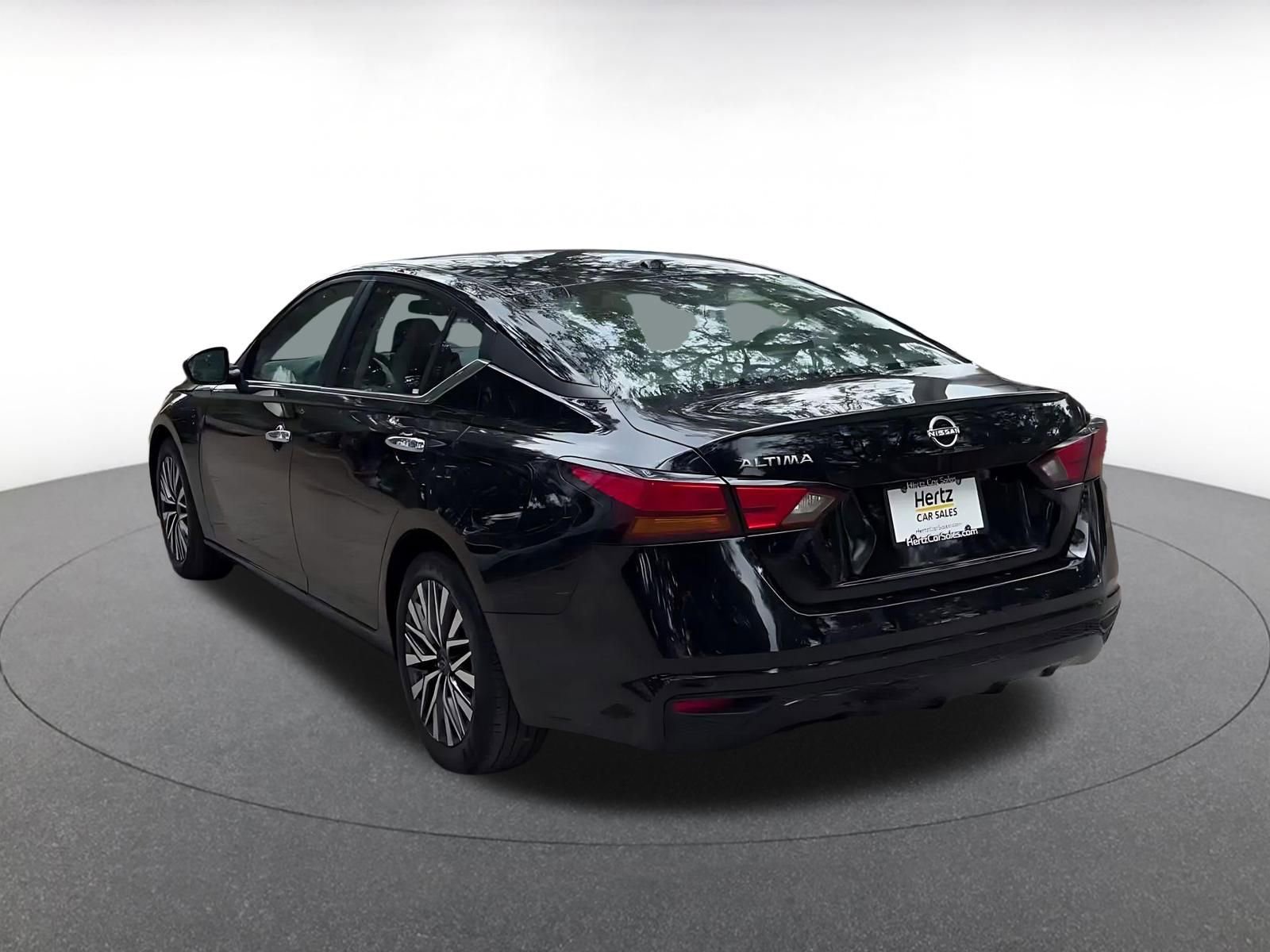 Thumbnail: 2025 Nissan Altima - 11