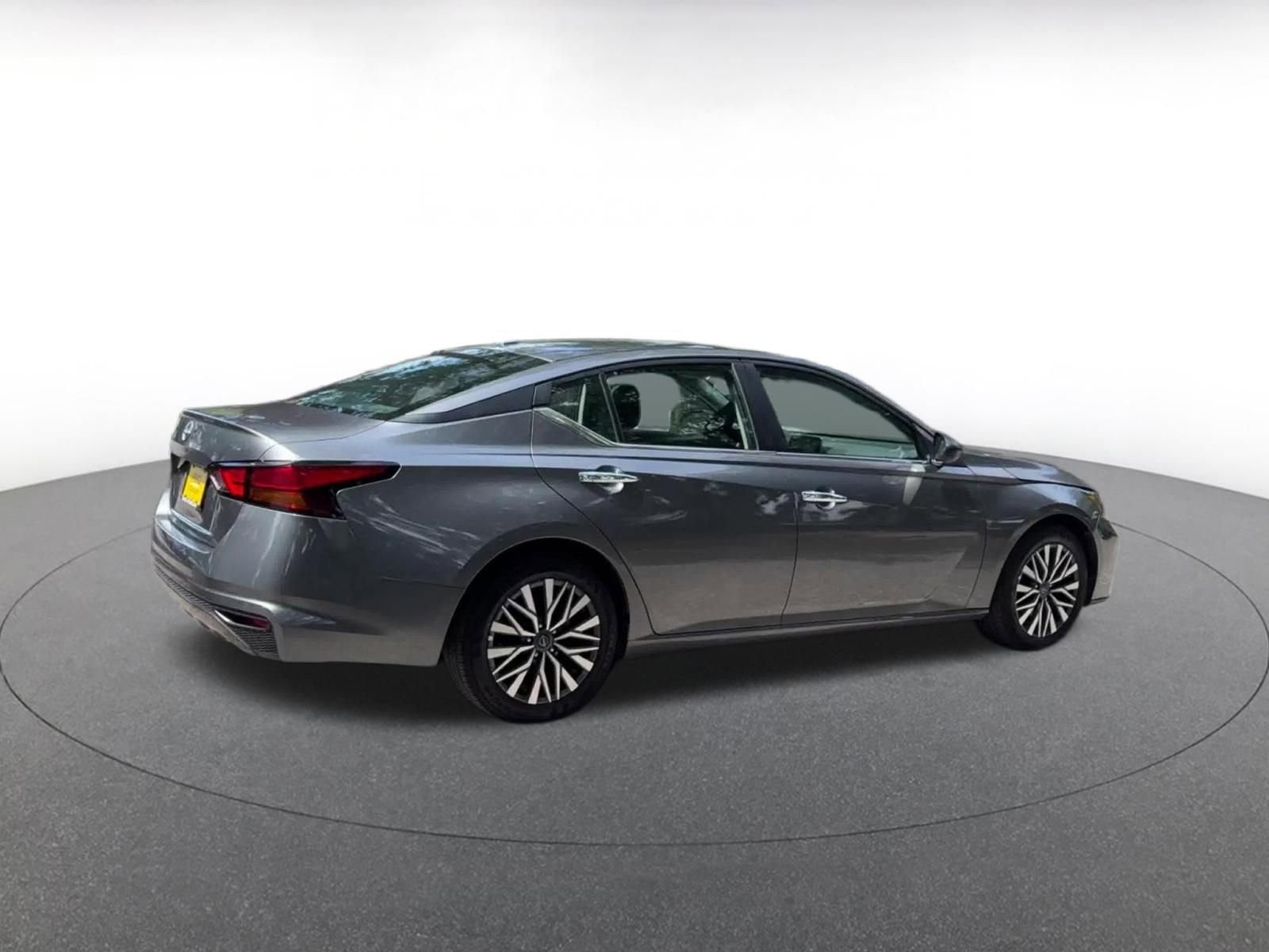 Thumbnail: 2025 Nissan Altima - 15