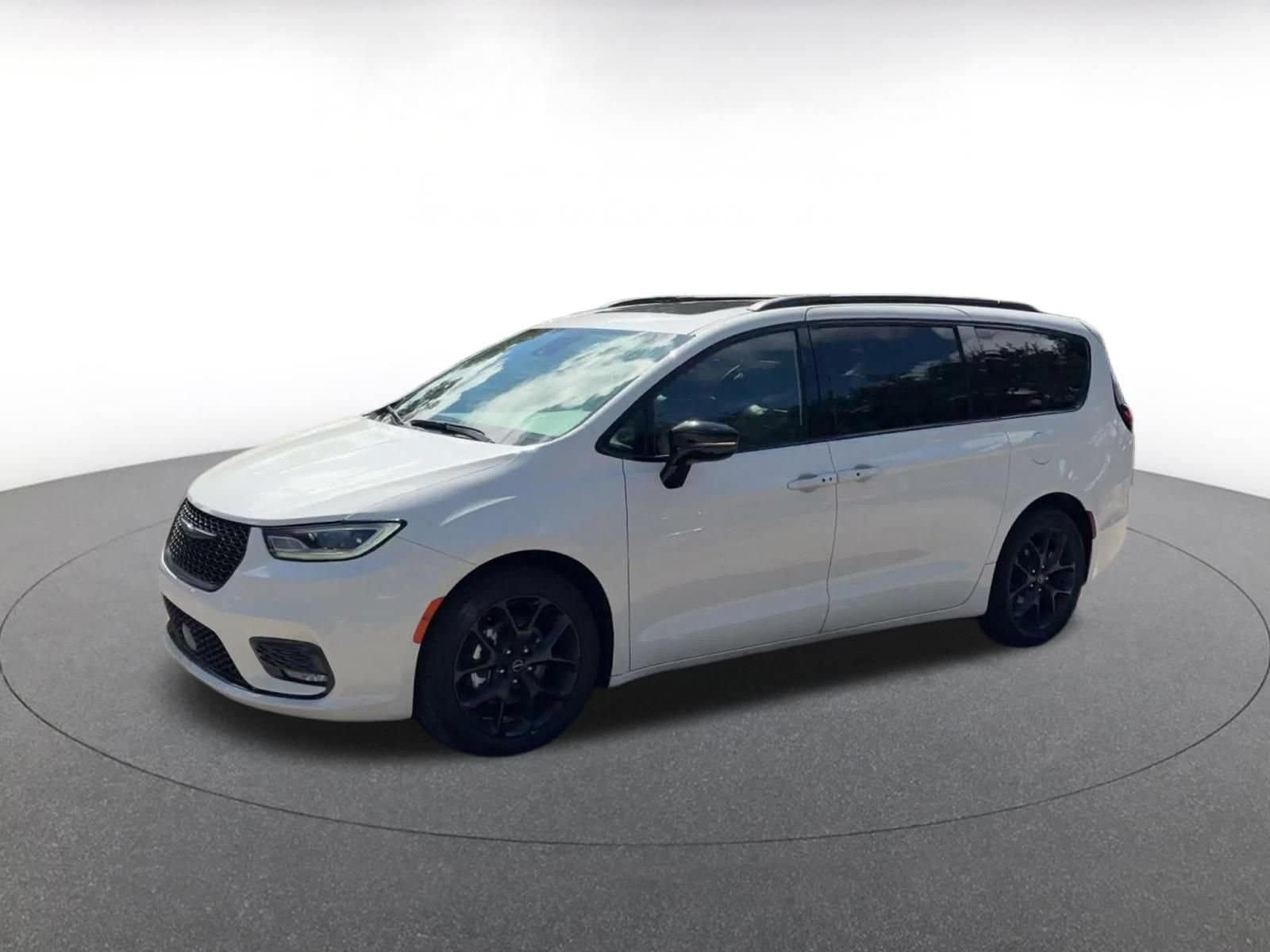 Thumbnail: 2025 Chrysler Pacifica - 7