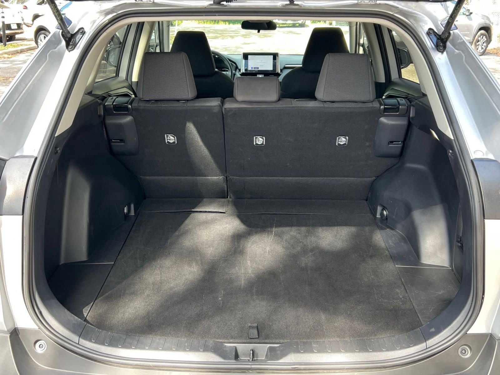 Thumbnail: 2025 Toyota RAV4 - 24