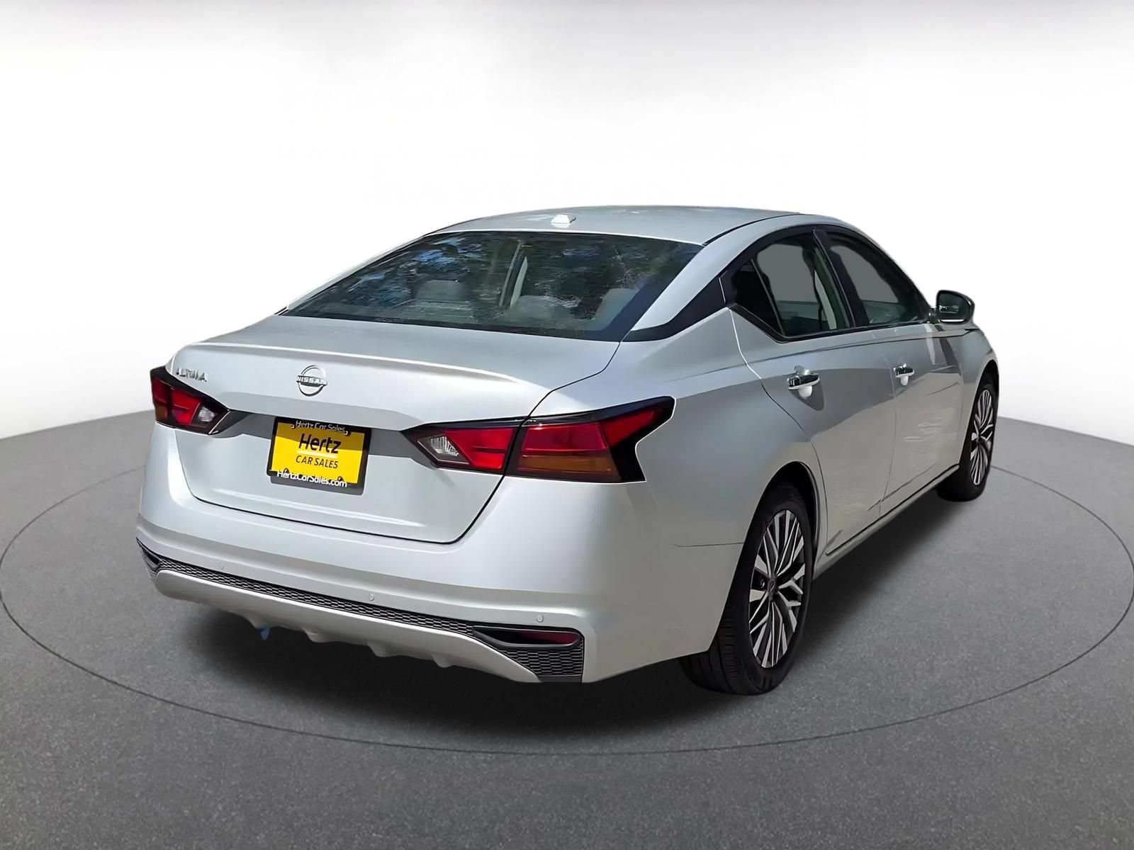 Thumbnail: 2025 Nissan Altima - 15