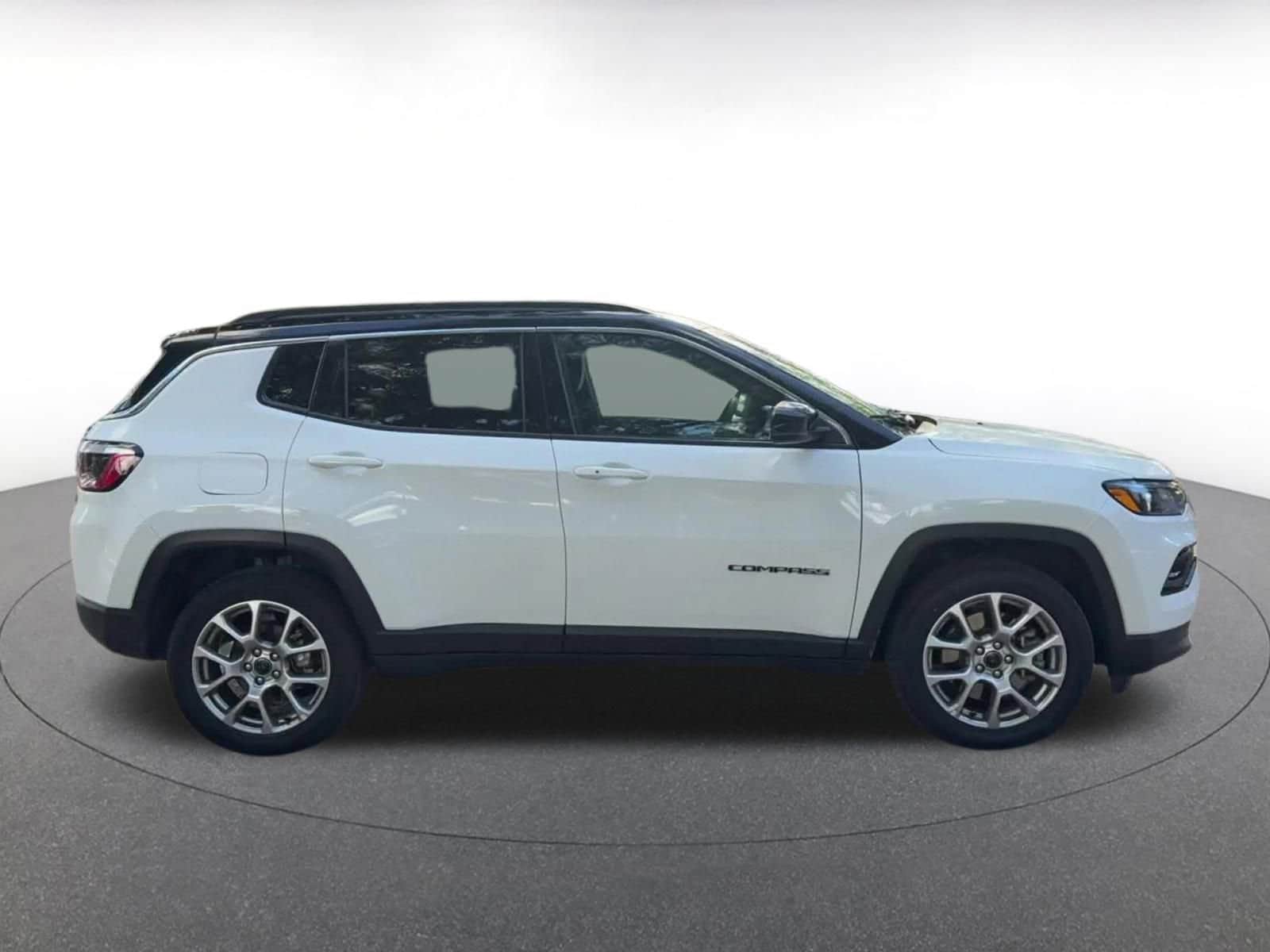 Thumbnail: 2025 Jeep Compass - 16