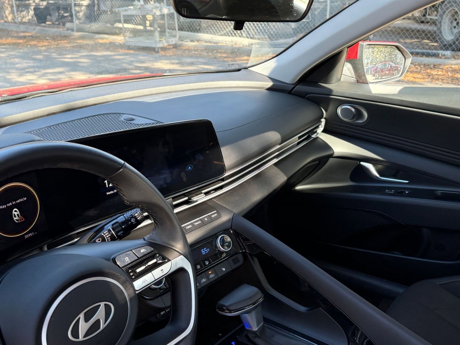 Thumbnail: 2025 Hyundai Elantra - 30