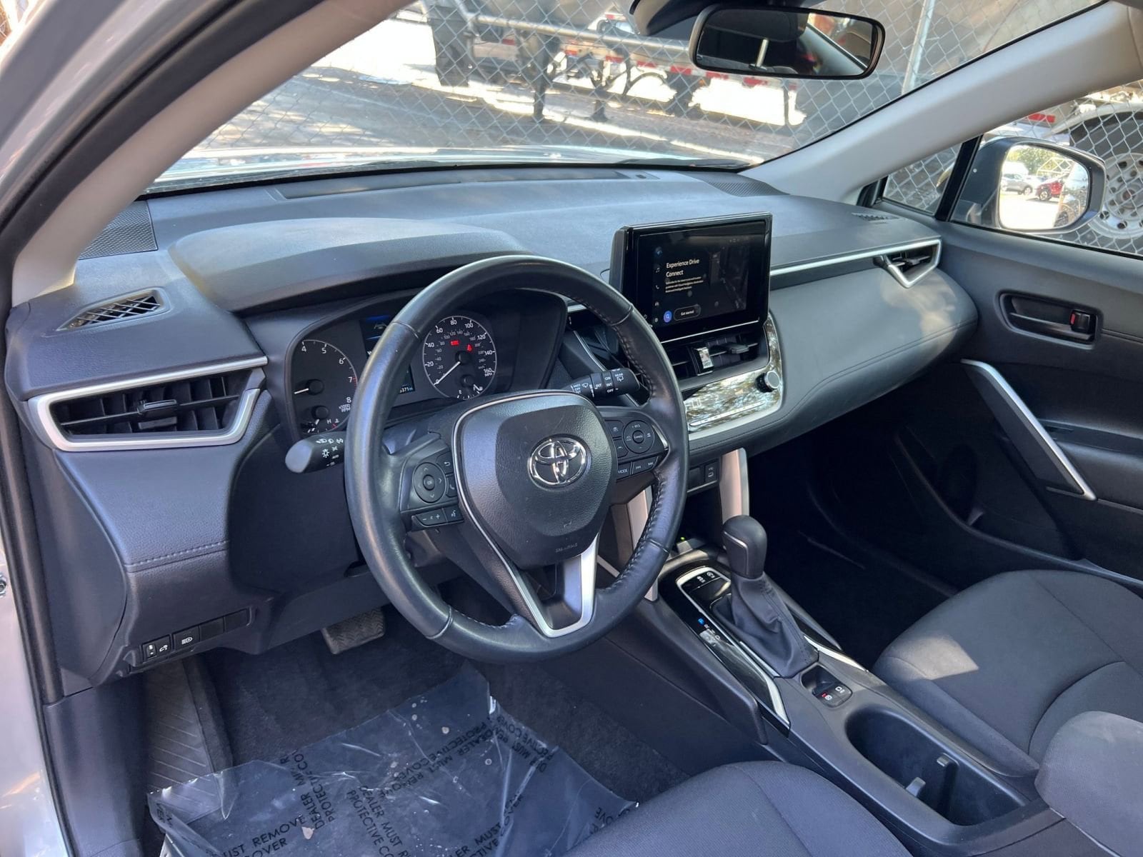 Thumbnail: 2025 Toyota Corolla Cross - 28