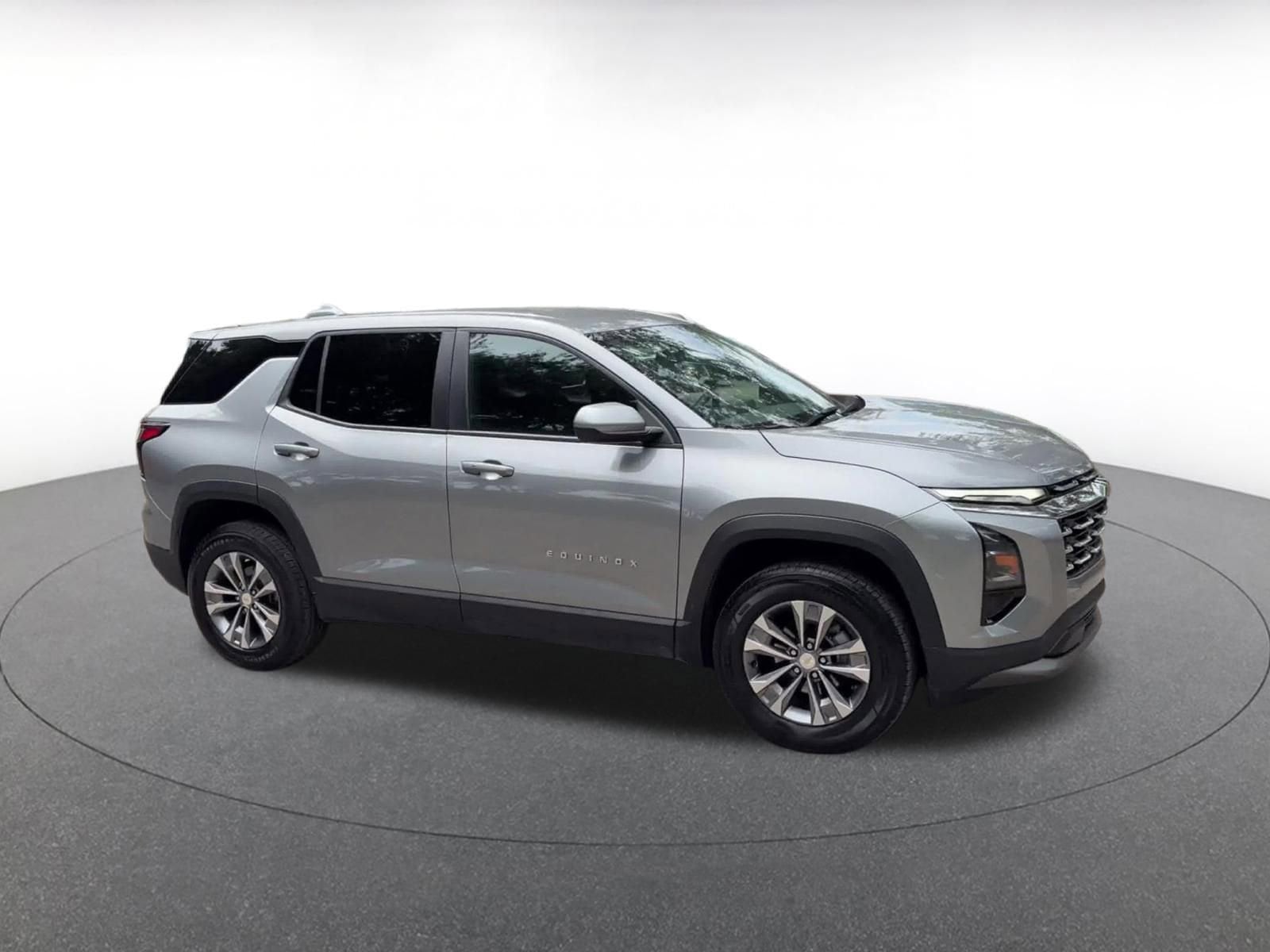 Thumbnail: 2025 Chevrolet Equinox - 3