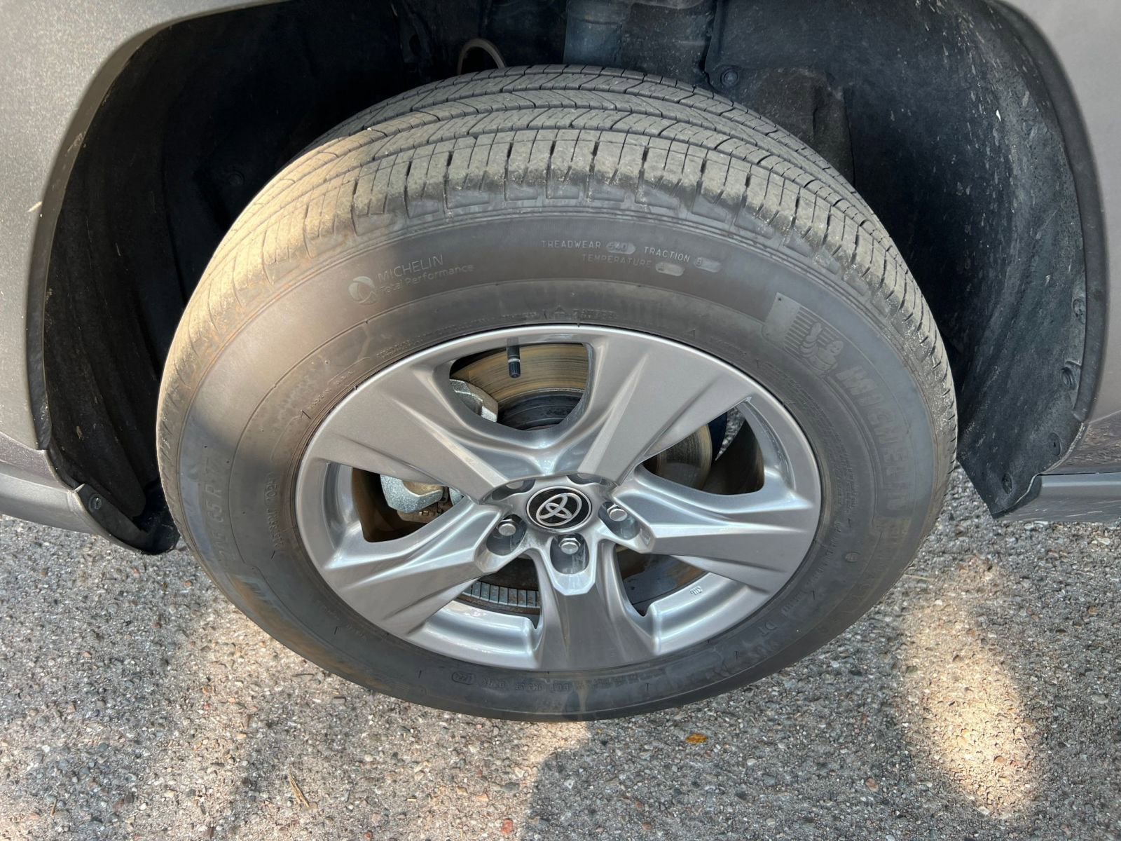 Thumbnail: 2025 Toyota RAV4 - 23