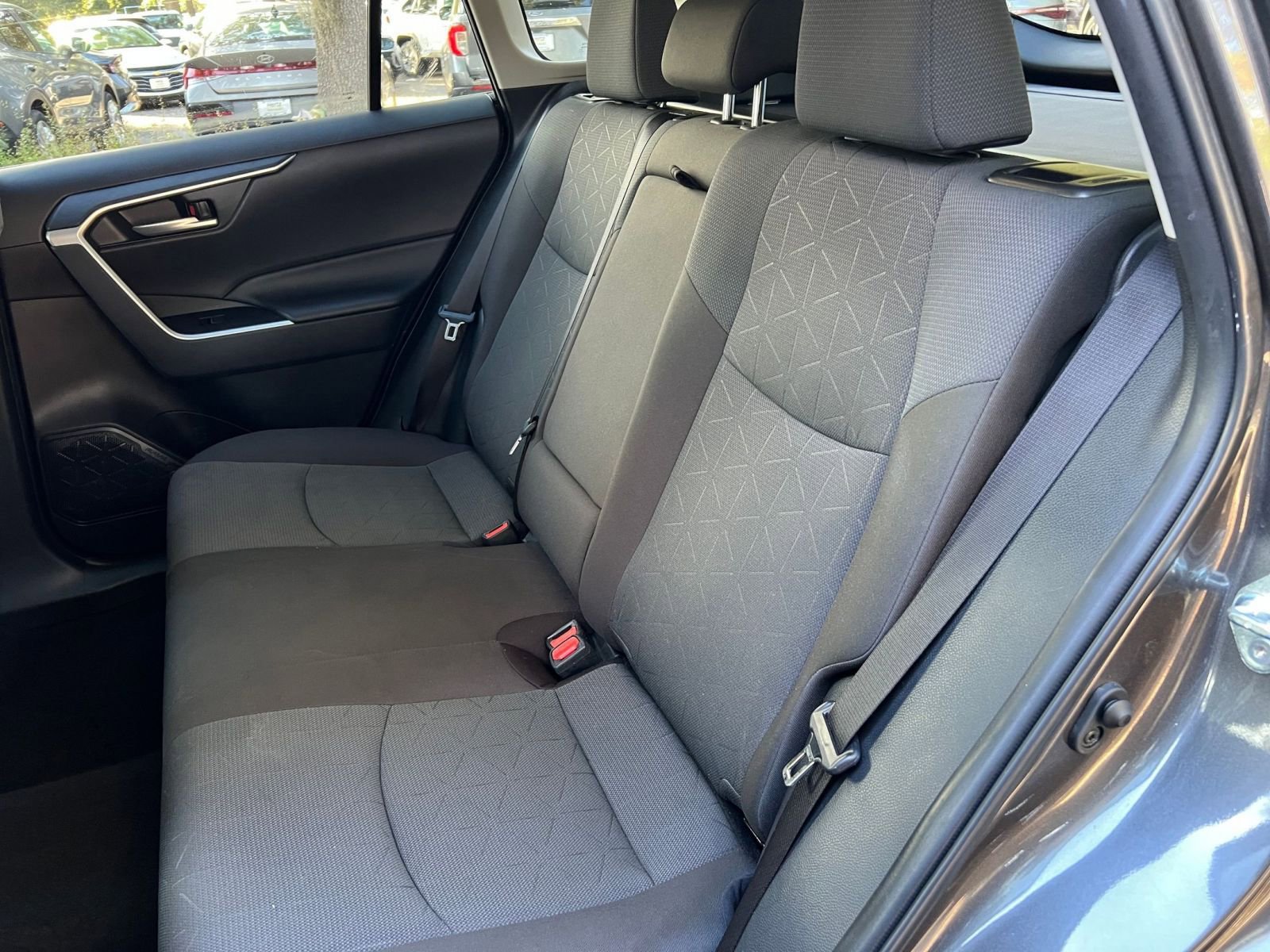 Thumbnail: 2025 Toyota RAV4 - 31