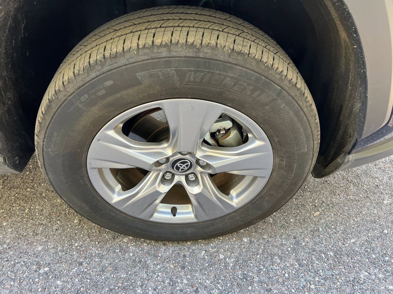 Thumbnail: 2025 Toyota RAV4 - 23