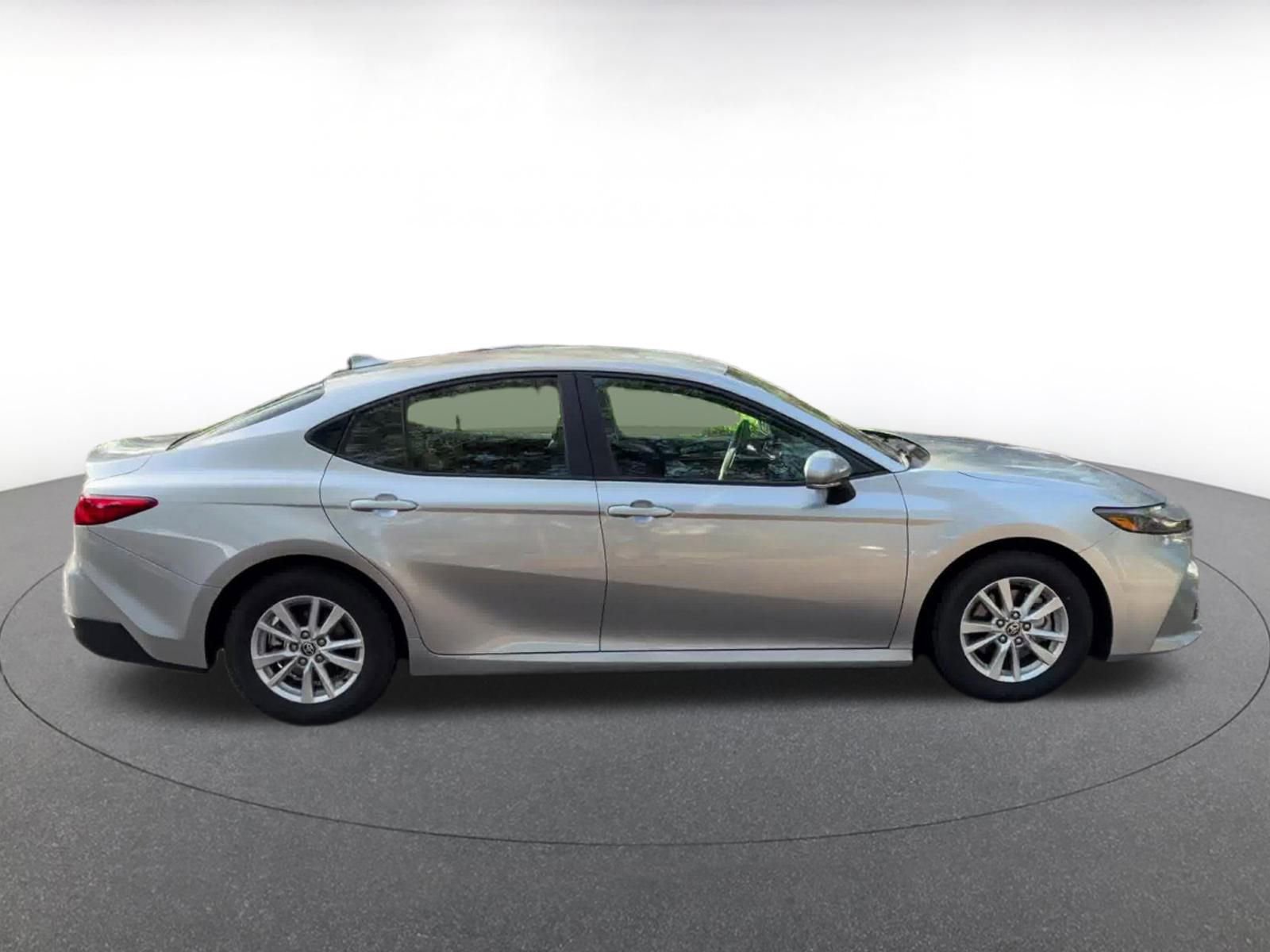 Thumbnail: 2025 Toyota Camry - 16