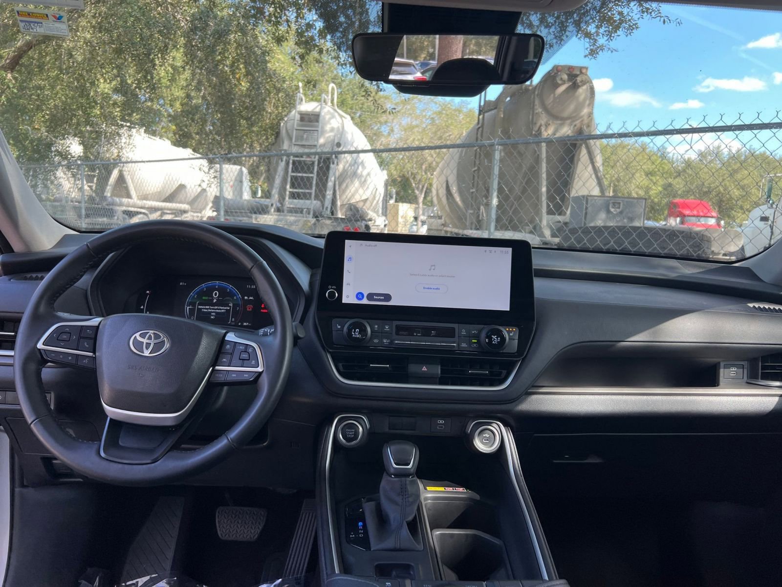 Thumbnail: 2025 Toyota Grand Highlander - 28