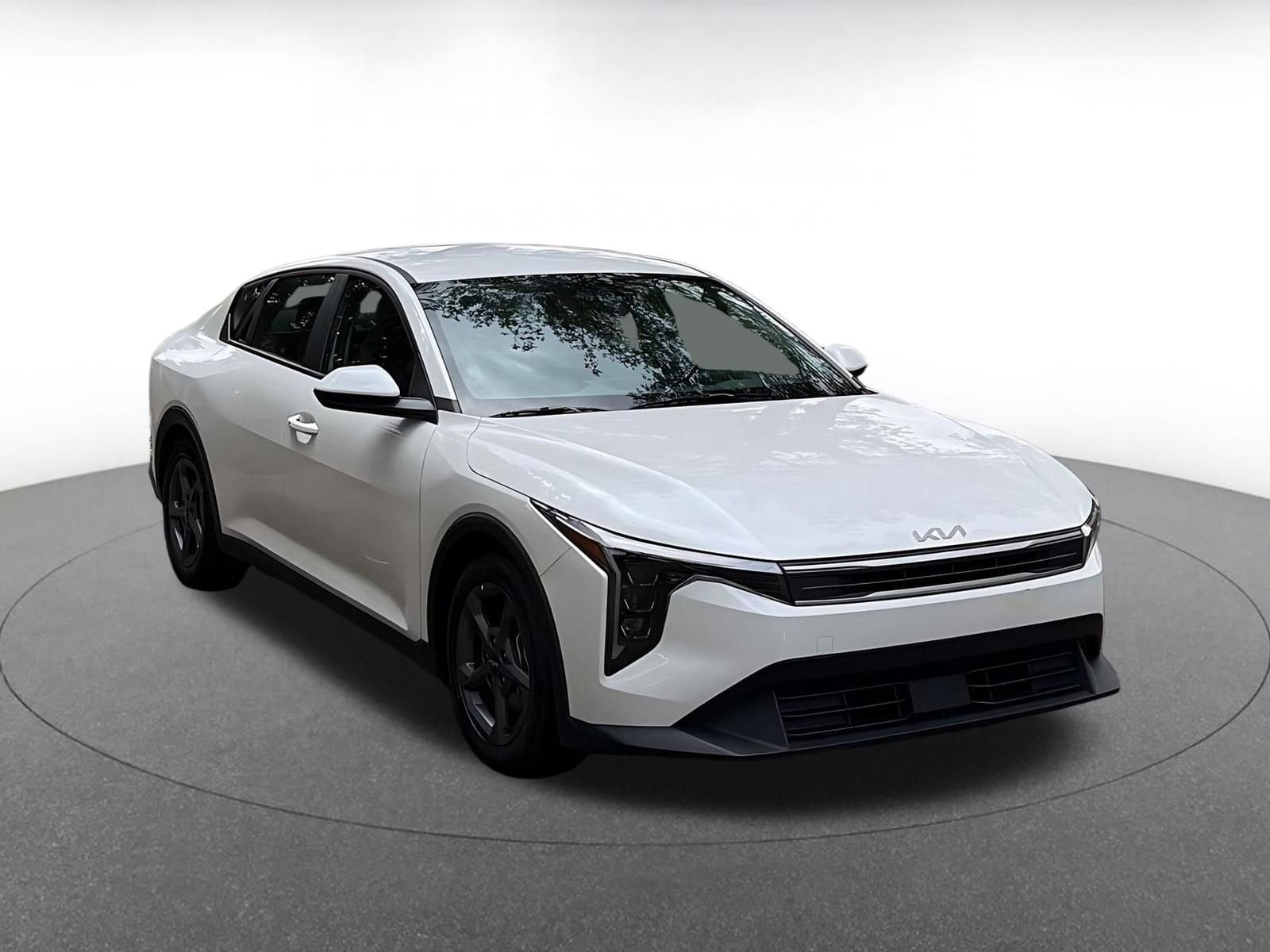 Thumbnail: 2025 Kia K4 - 1