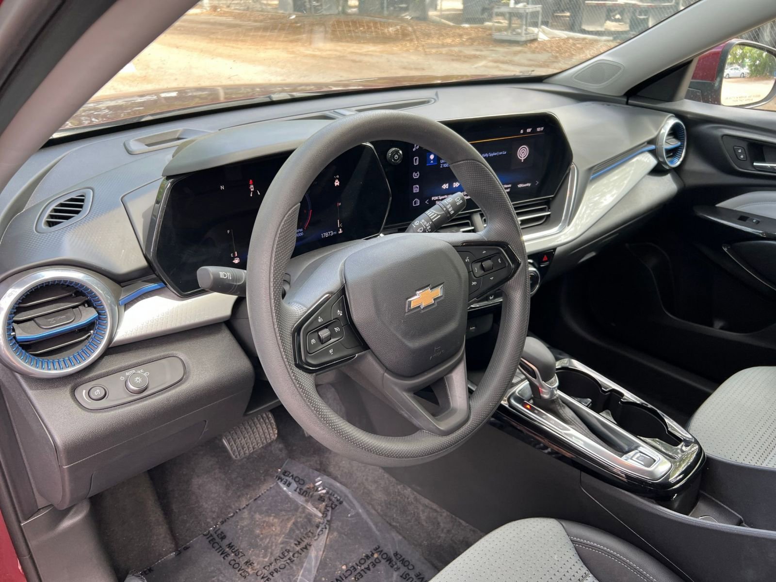 Thumbnail: 2025 Chevrolet Trax - 31