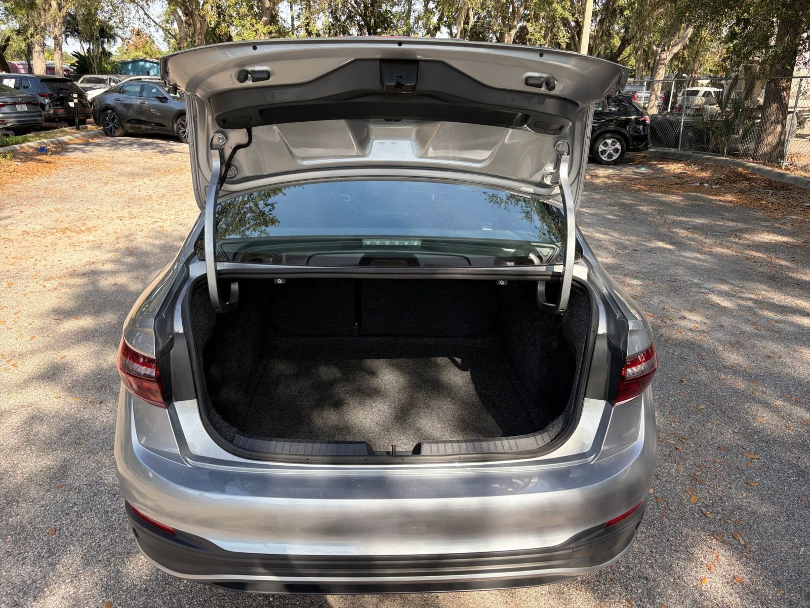 Thumbnail: 2025 Volkswagen Jetta - 25