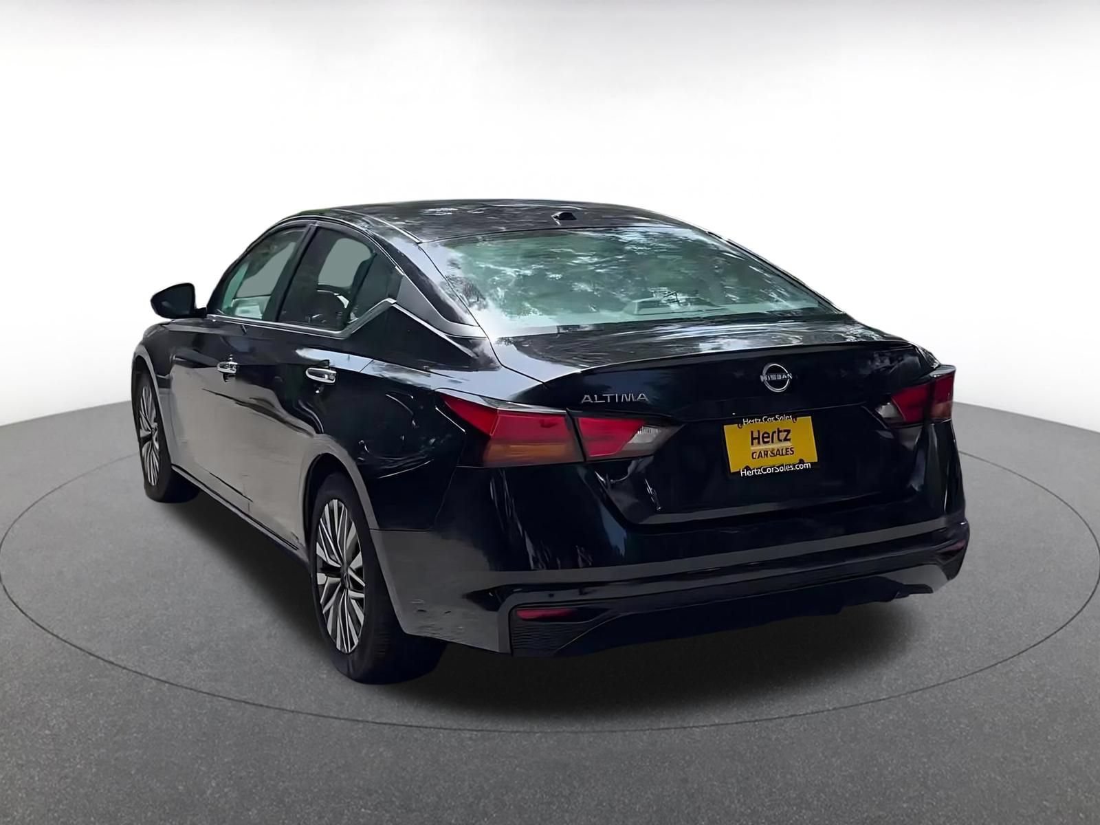 Thumbnail: 2025 Nissan Altima - 10