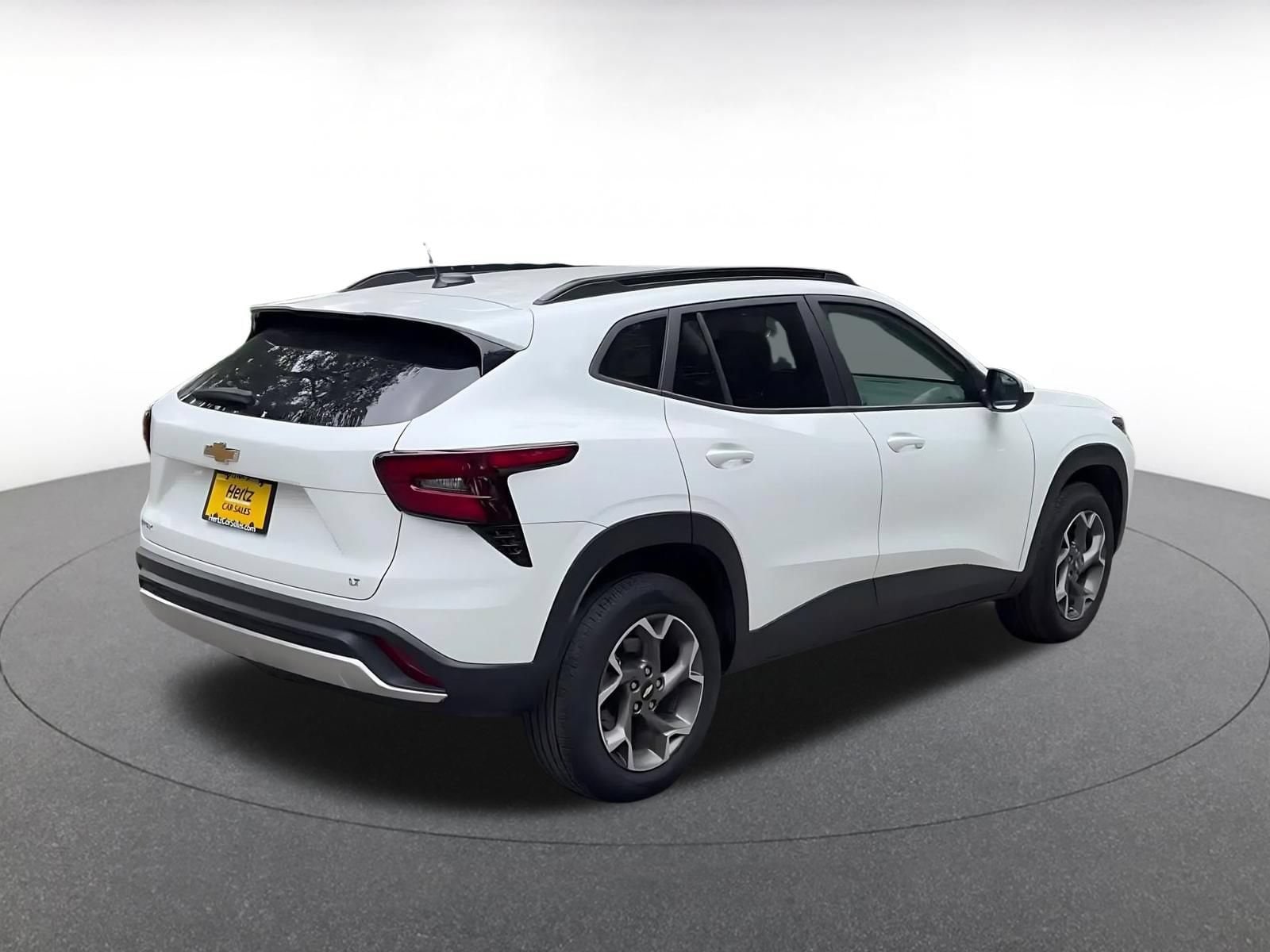 Thumbnail: 2025 Chevrolet Trax - 12
