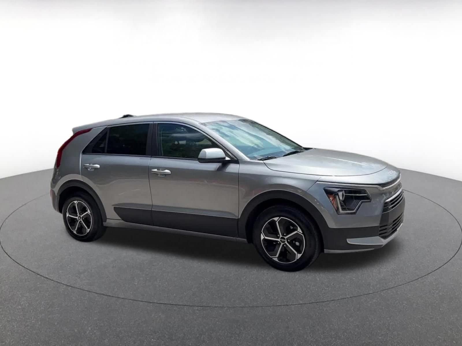 Thumbnail: 2026 Kia Niro - 2