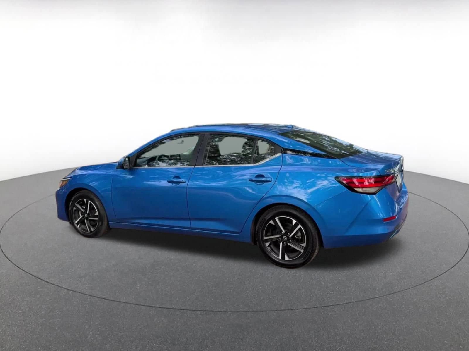 Thumbnail: 2025 Nissan Sentra - 10