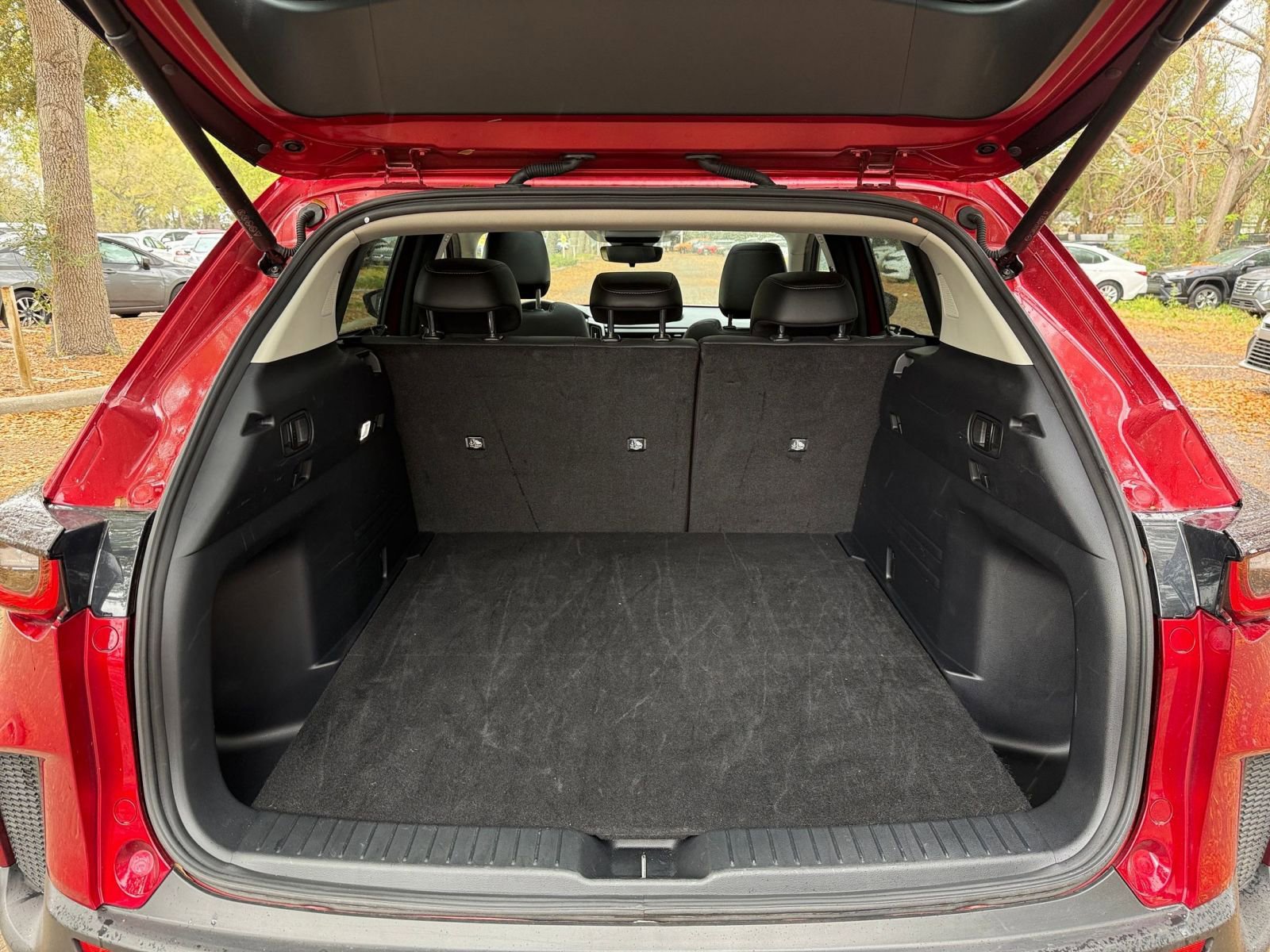 Thumbnail: 2025 Mazda CX-50 - 28