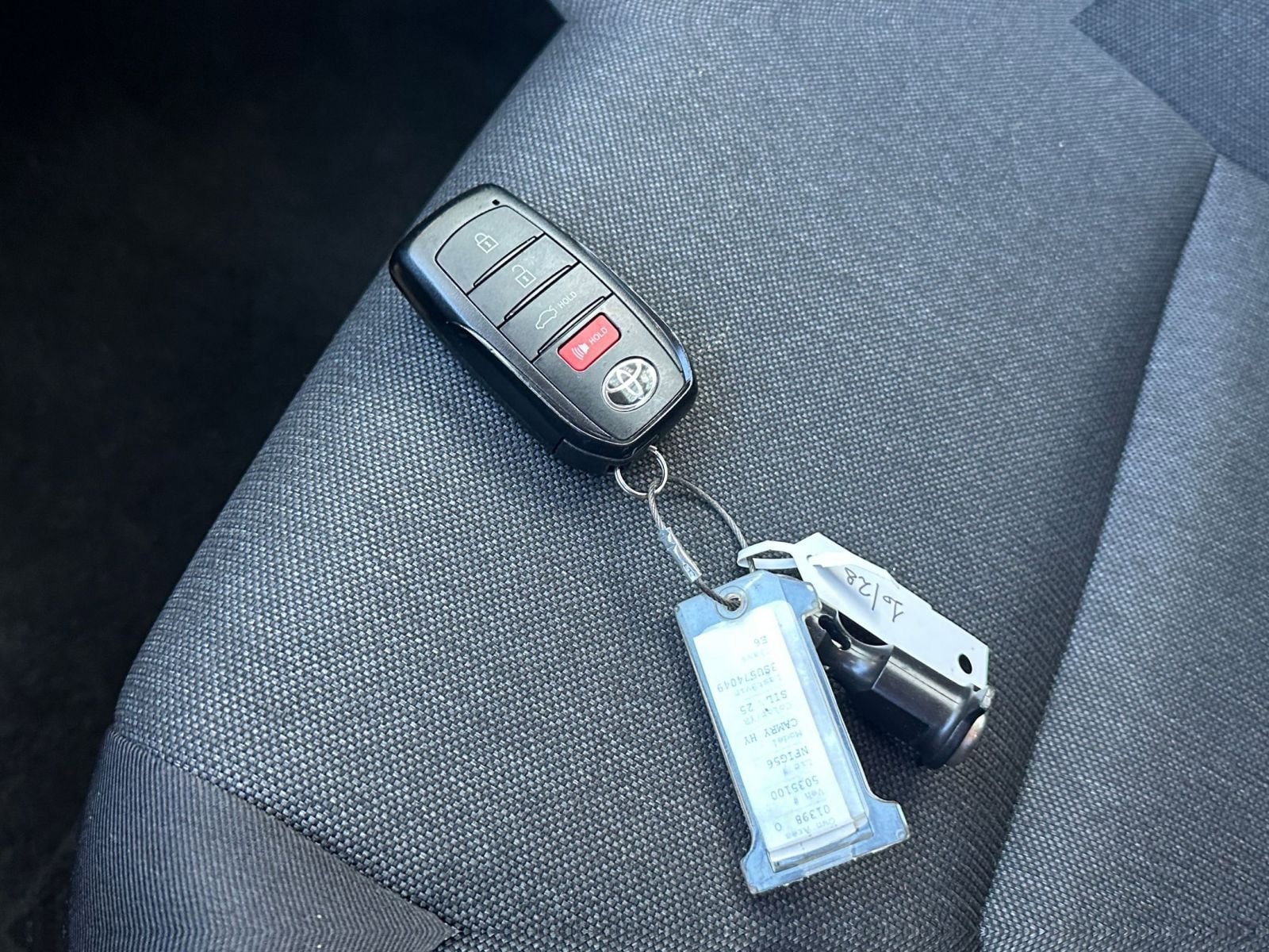 Thumbnail: 2025 Toyota Camry - 18