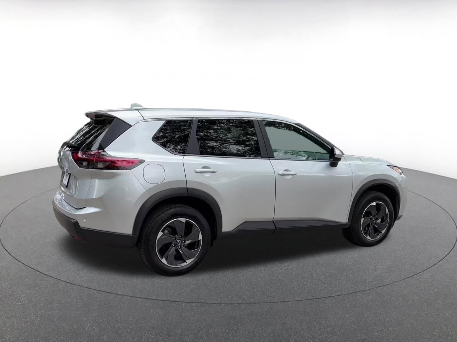 Thumbnail: 2025 Nissan Rogue - 15
