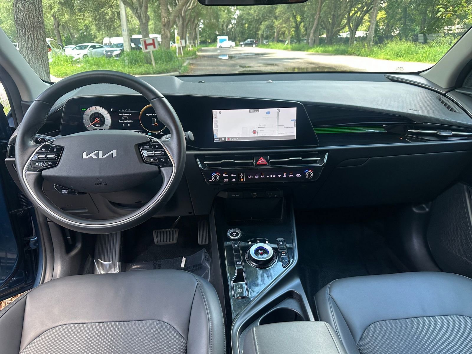 Thumbnail: 2023 Kia Niro - 30