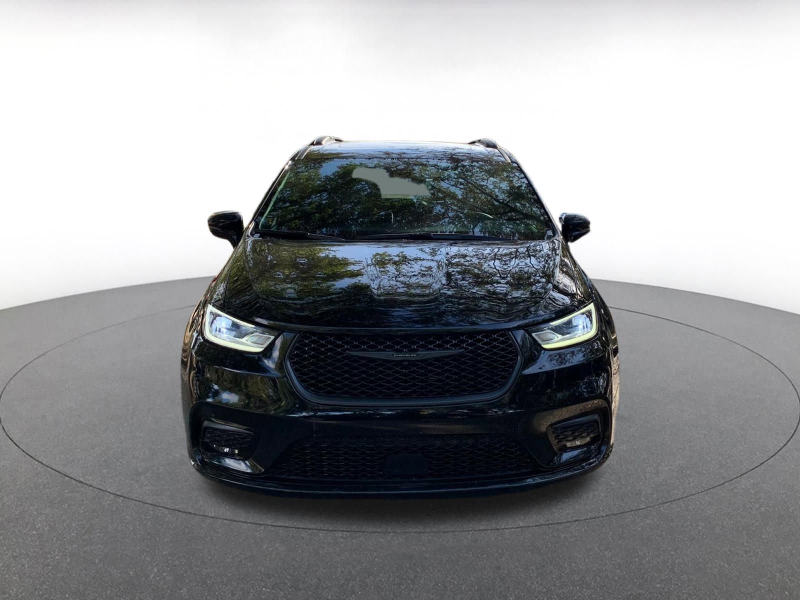 Thumbnail: 2025 Chrysler Pacifica - 2