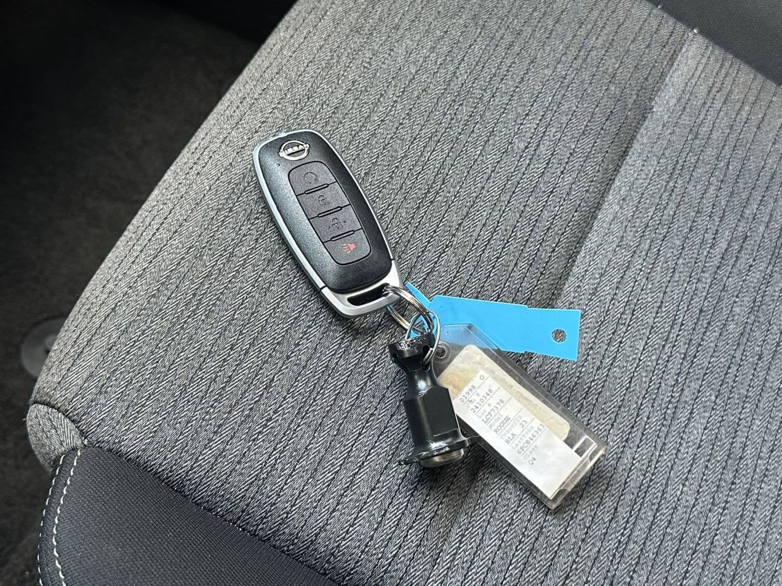 Thumbnail: 2023 Nissan Rogue - 18