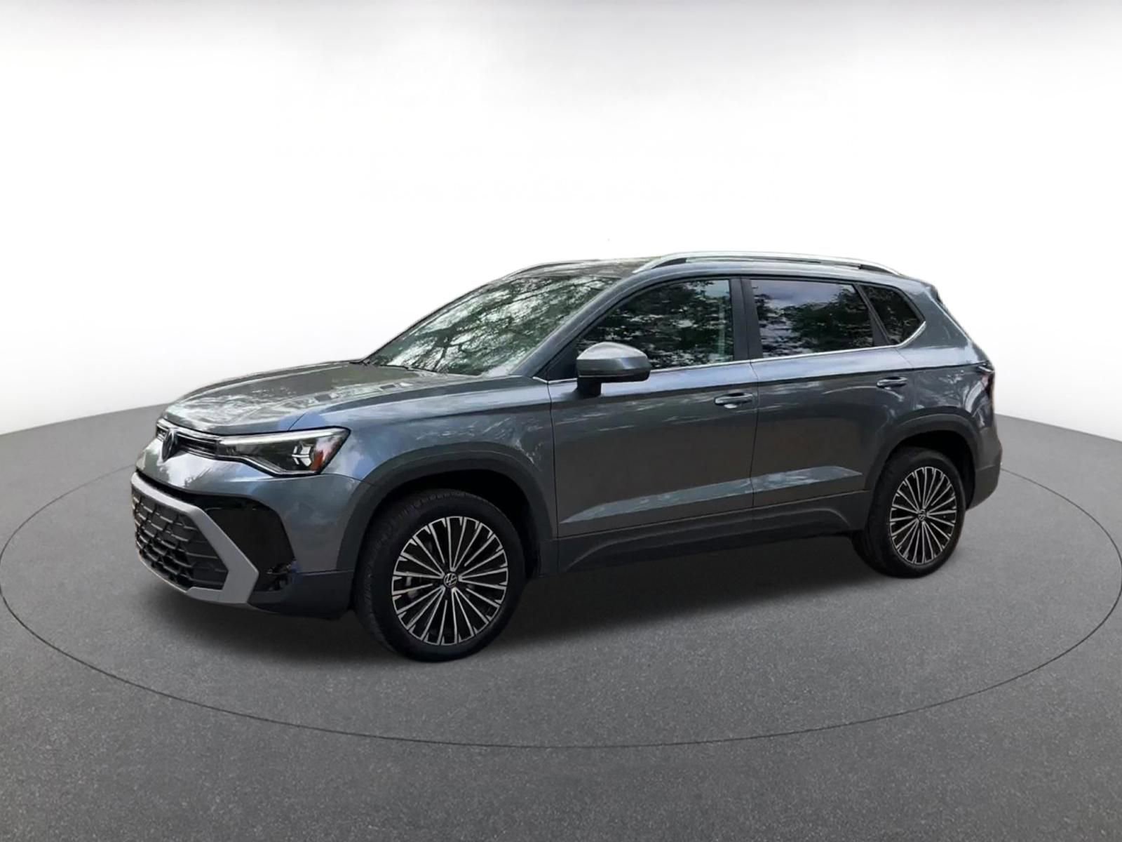 Thumbnail: 2025 Volkswagen Taos - 8