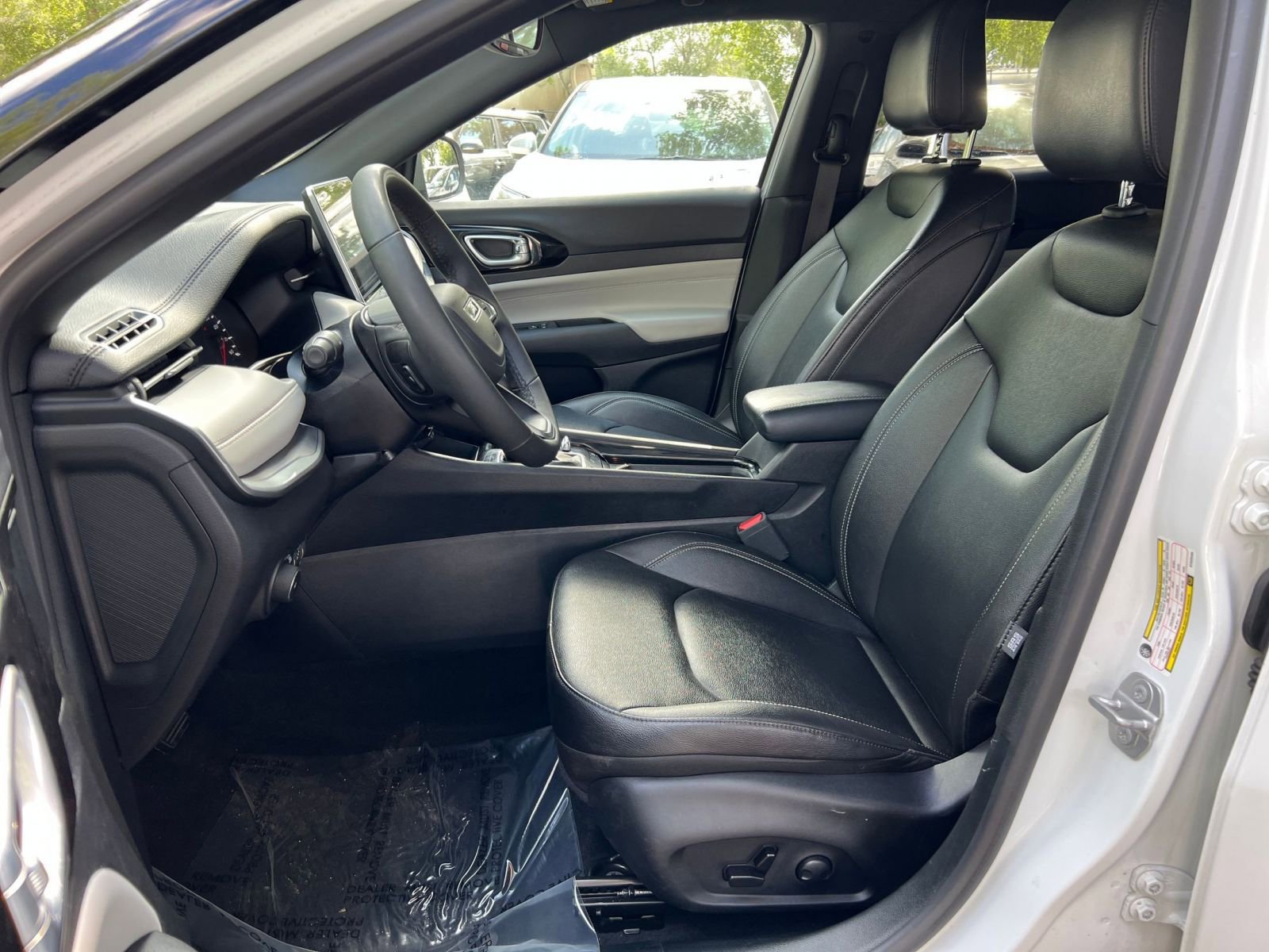 Thumbnail: 2025 Jeep Compass - 27