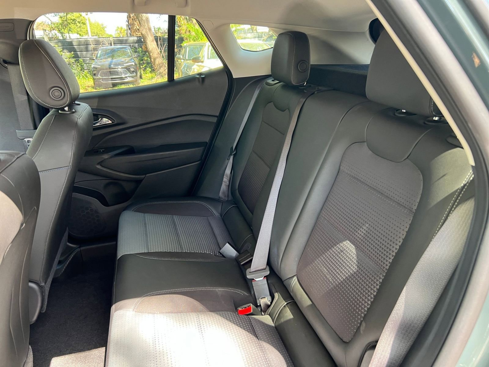 Thumbnail: 2025 Chevrolet Trax - 34