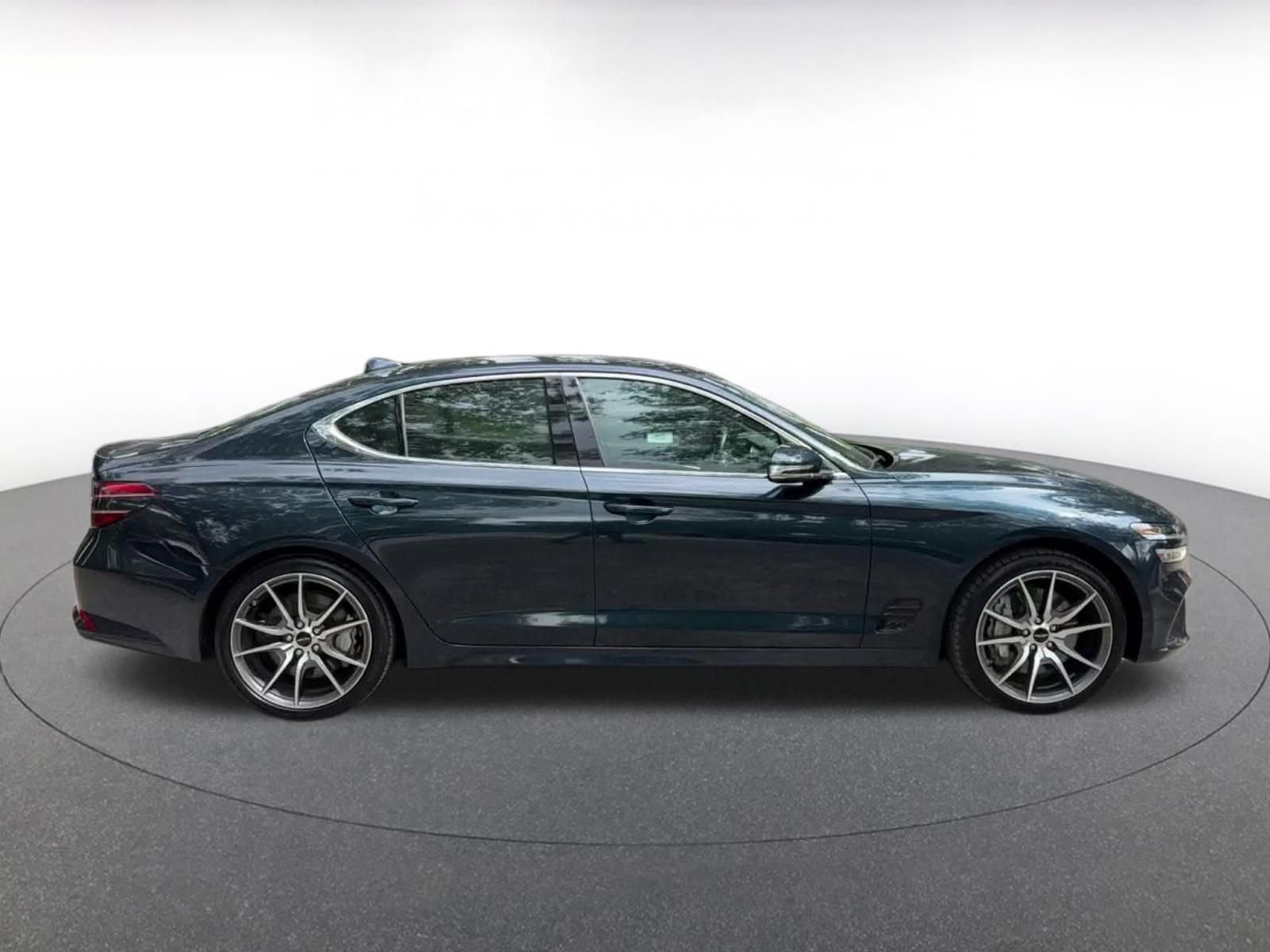 Thumbnail: 2025 Genesis G70 - 16