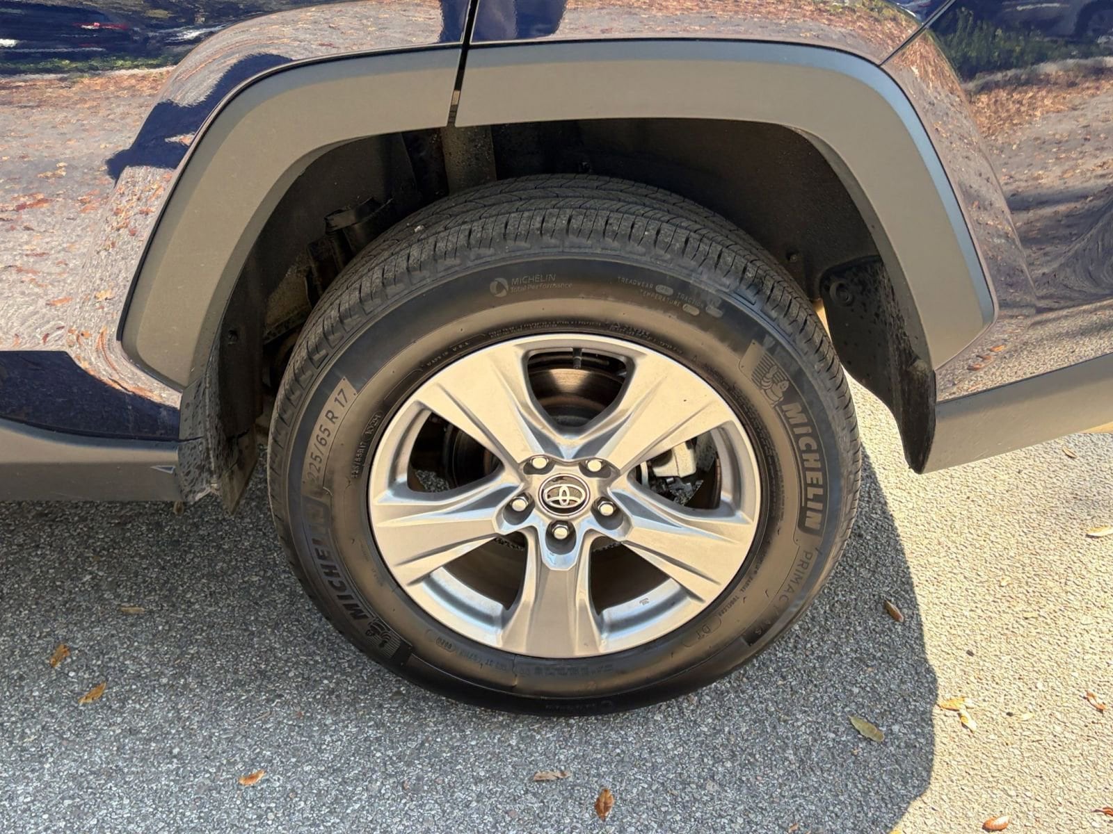 Thumbnail: 2025 Toyota RAV4 - 25