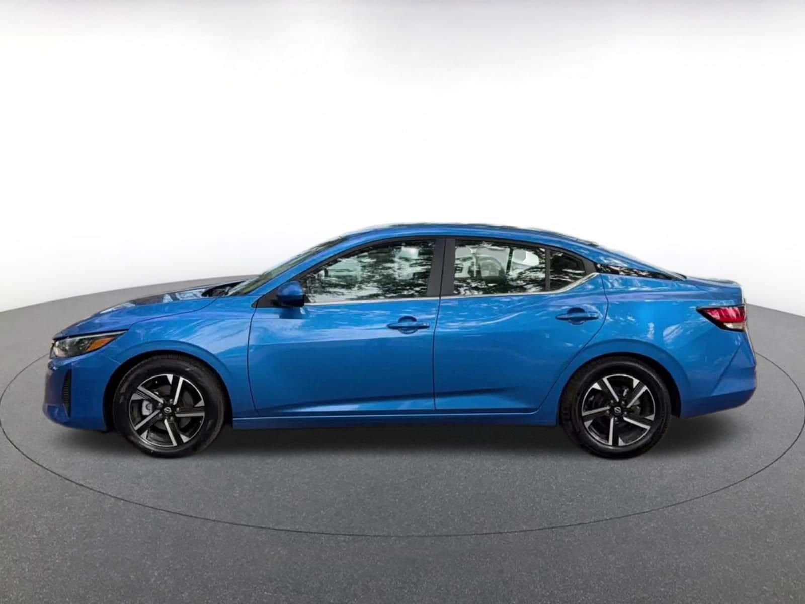 Thumbnail: 2025 Nissan Sentra - 9