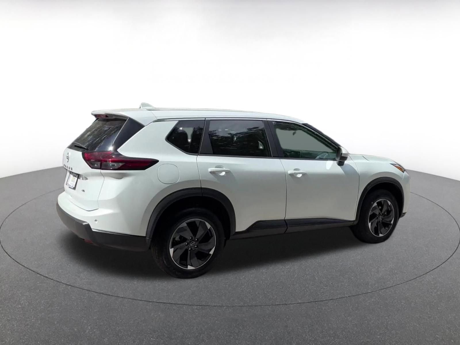 Thumbnail: 2025 Nissan Rogue - 15