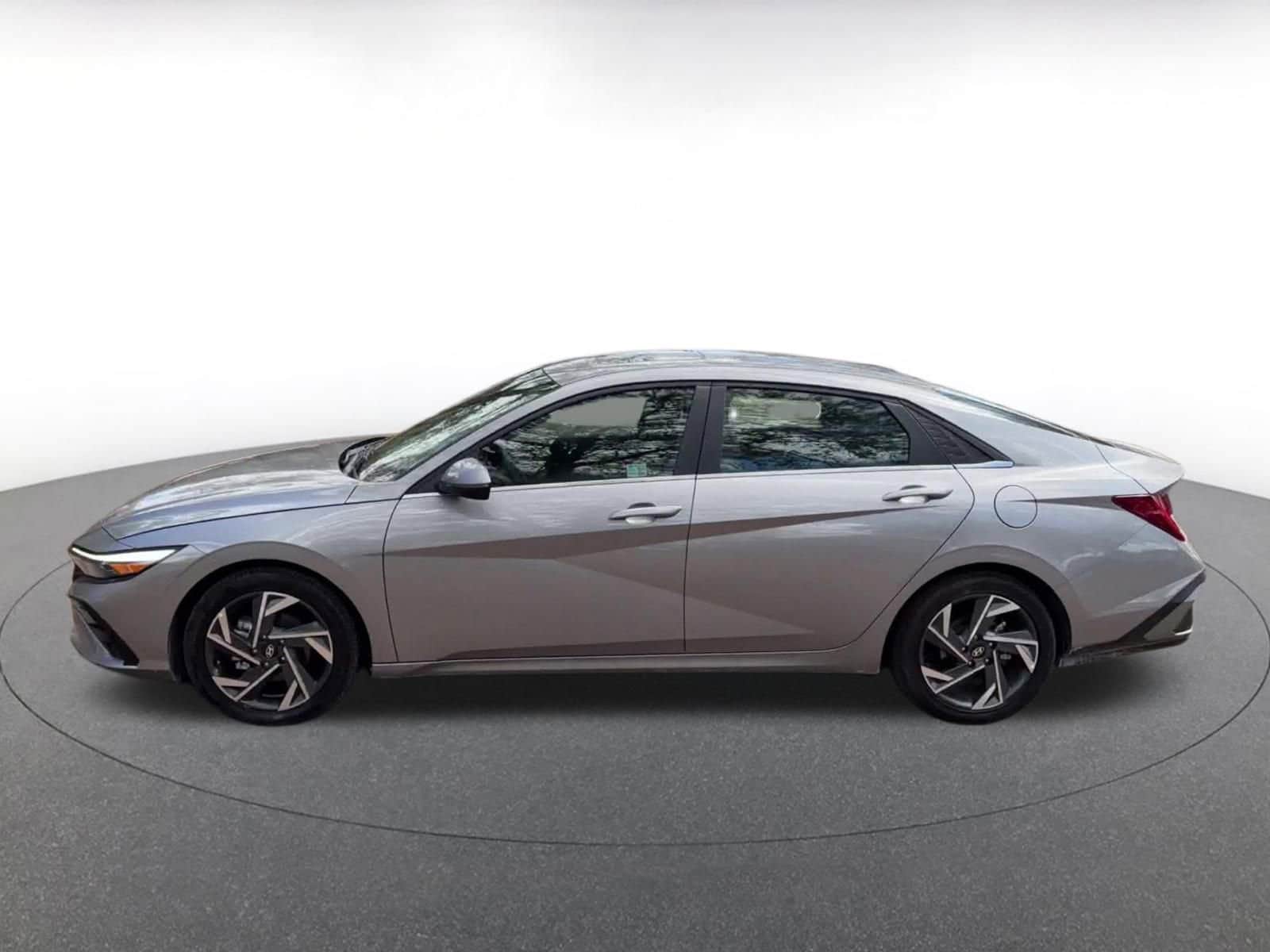 Thumbnail: 2025 Hyundai Elantra - 9