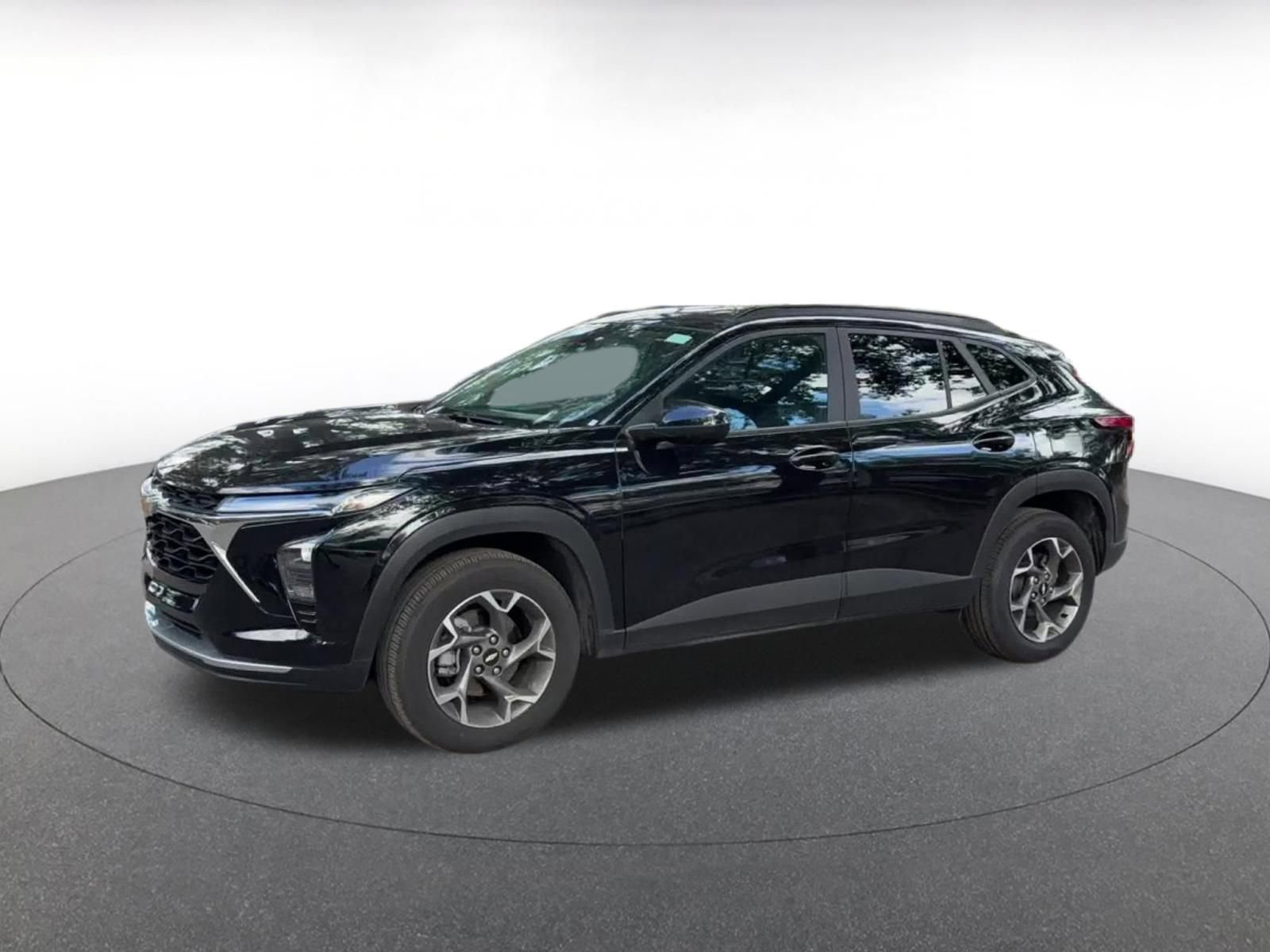 Thumbnail: 2025 Chevrolet Trax - 8