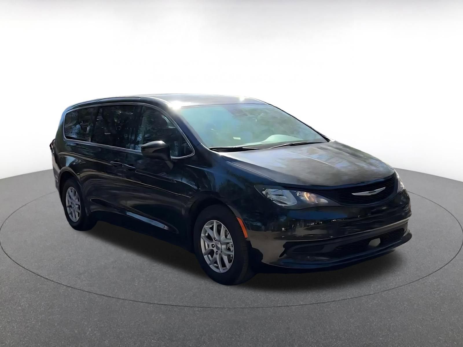 Thumbnail: 2024 Chrysler Voyager - 3