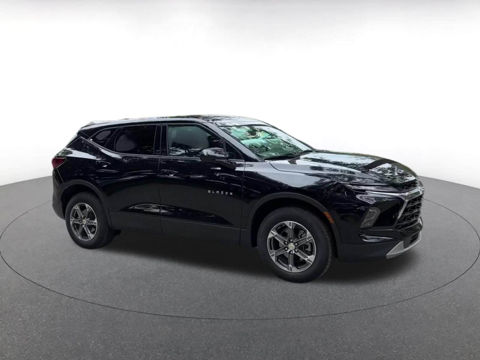 Thumbnail: 2026 Chevrolet Blazer - 2