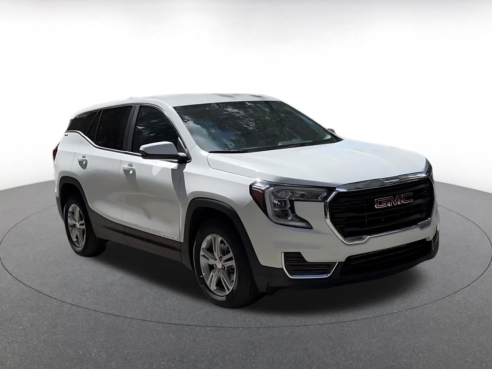 Thumbnail: 2024 GMC Terrain - 3